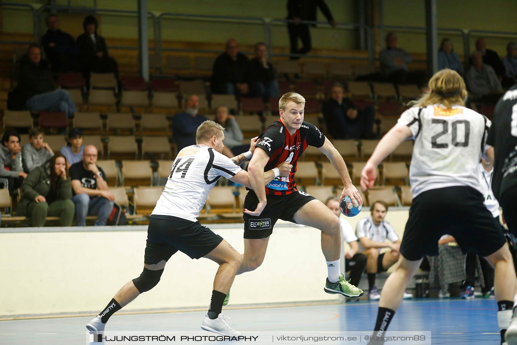 HK Country-HP Warta 26-25,herr,Skövde Idrottshall,Skövde,Sverige,Handboll,,2018,210532