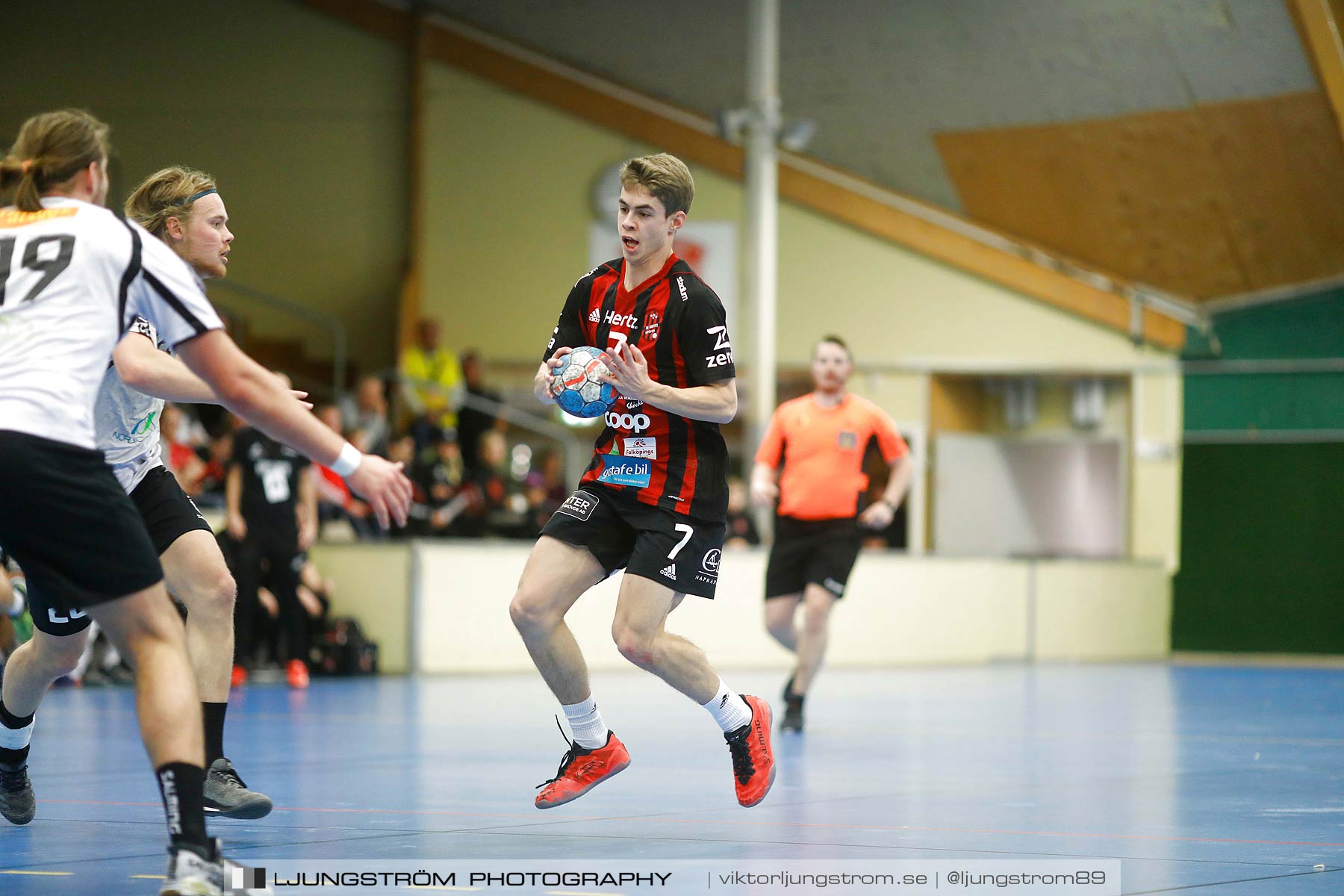 HK Country-HP Warta 26-25,herr,Skövde Idrottshall,Skövde,Sverige,Handboll,,2018,210536