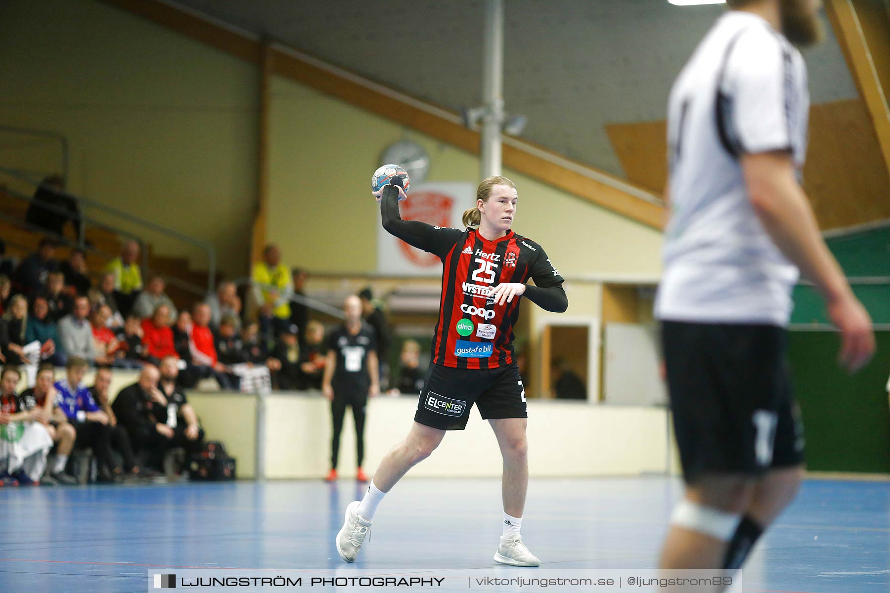 HK Country-HP Warta 26-25,herr,Skövde Idrottshall,Skövde,Sverige,Handboll,,2018,210538