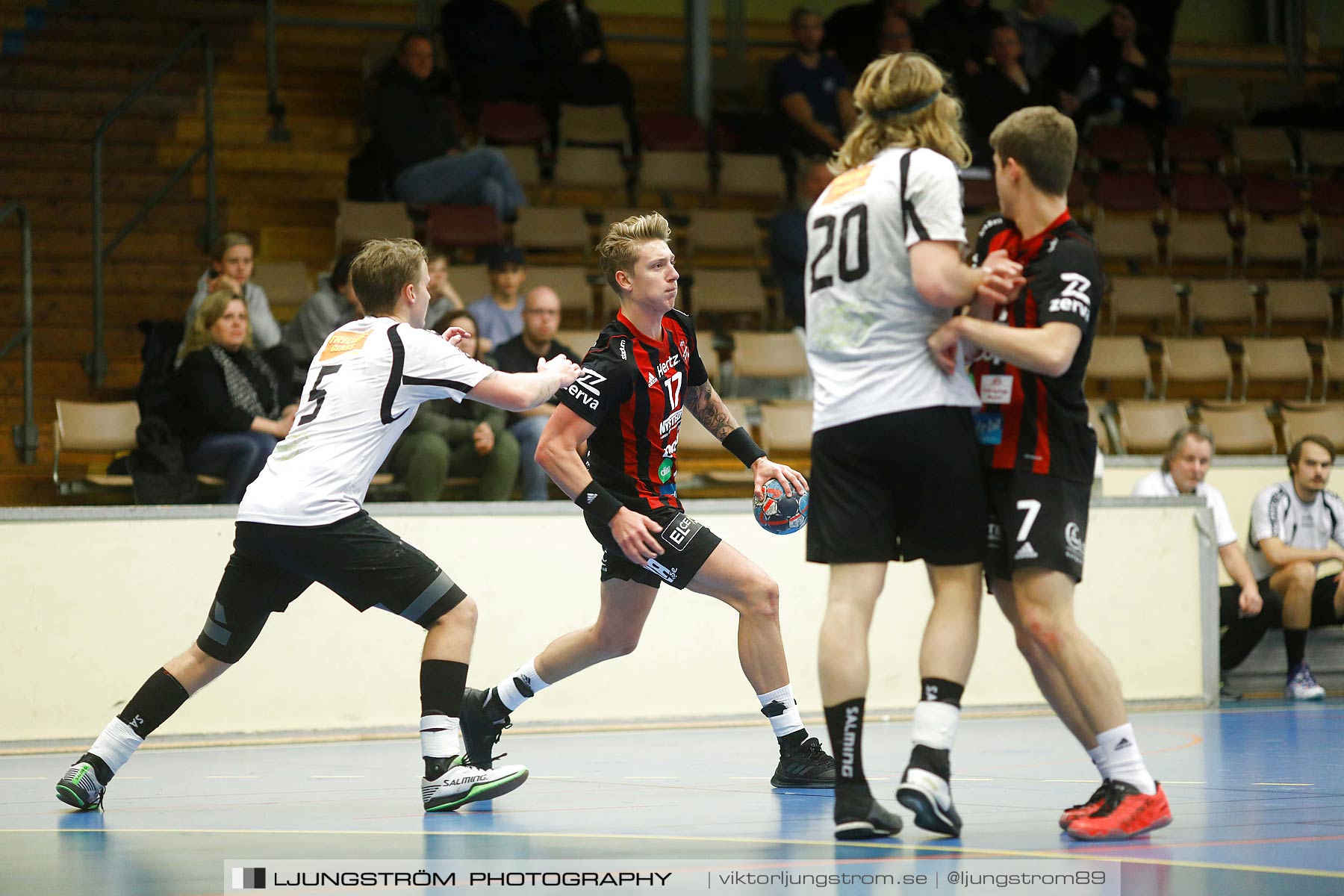 HK Country-HP Warta 26-25,herr,Skövde Idrottshall,Skövde,Sverige,Handboll,,2018,210541