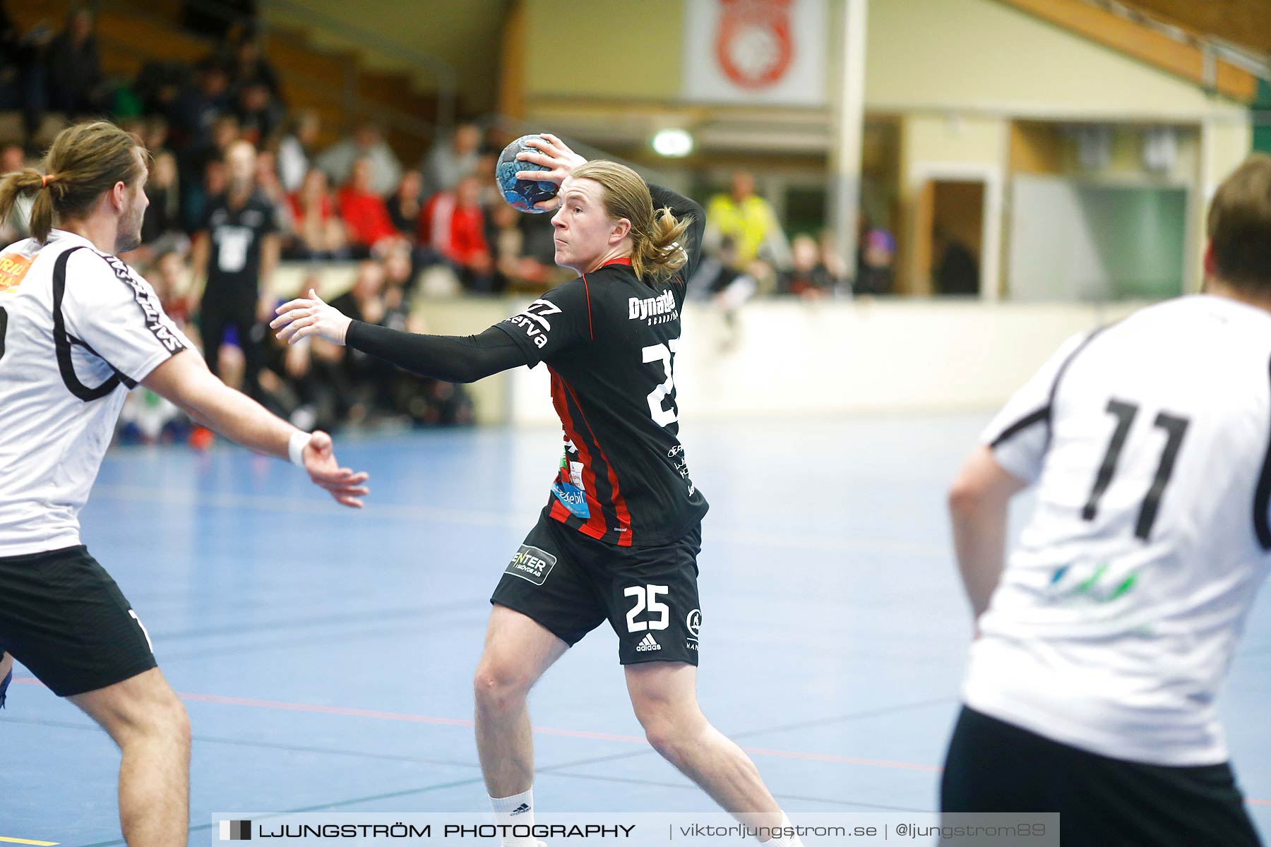 HK Country-HP Warta 26-25,herr,Skövde Idrottshall,Skövde,Sverige,Handboll,,2018,210556