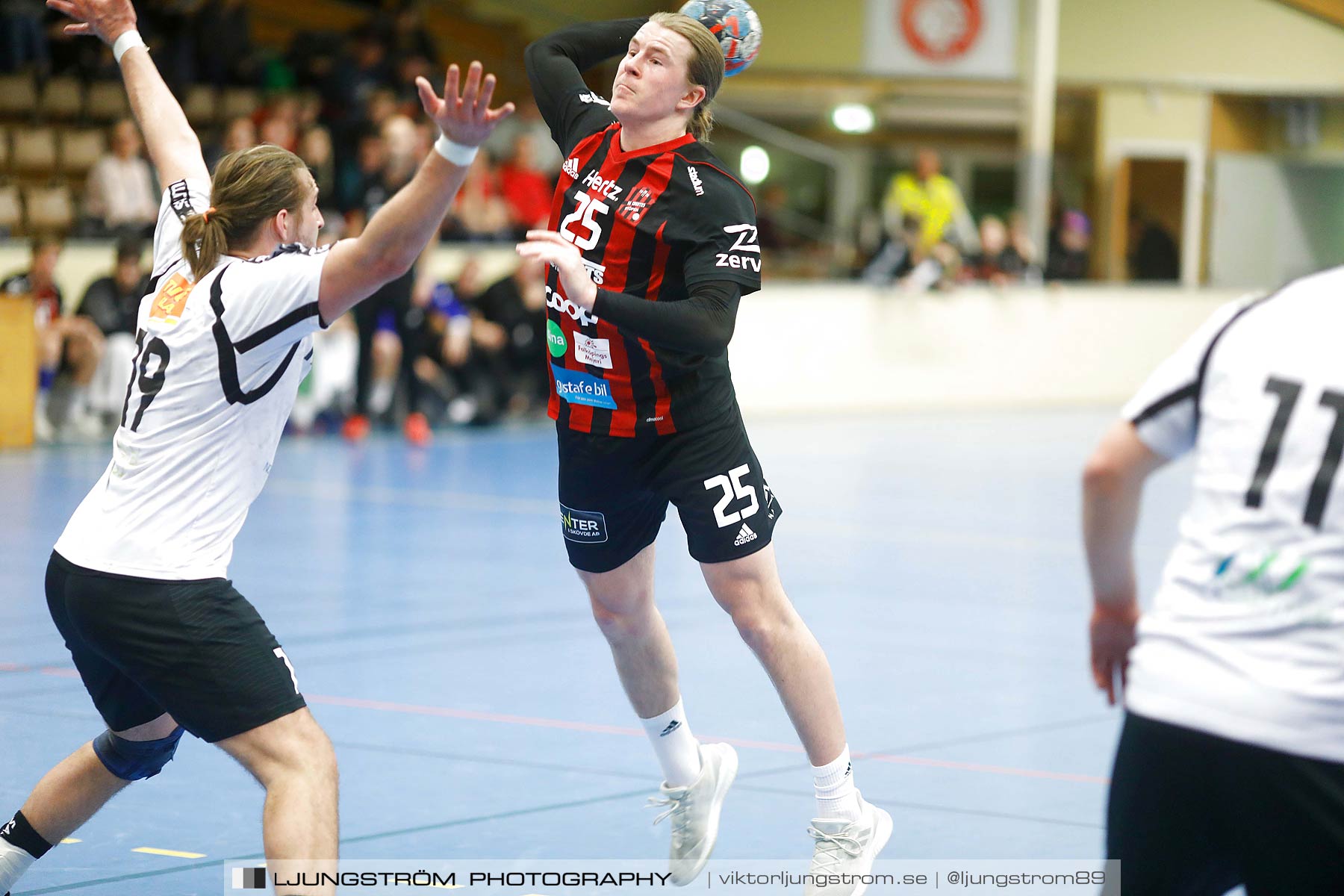 HK Country-HP Warta 26-25,herr,Skövde Idrottshall,Skövde,Sverige,Handboll,,2018,210557