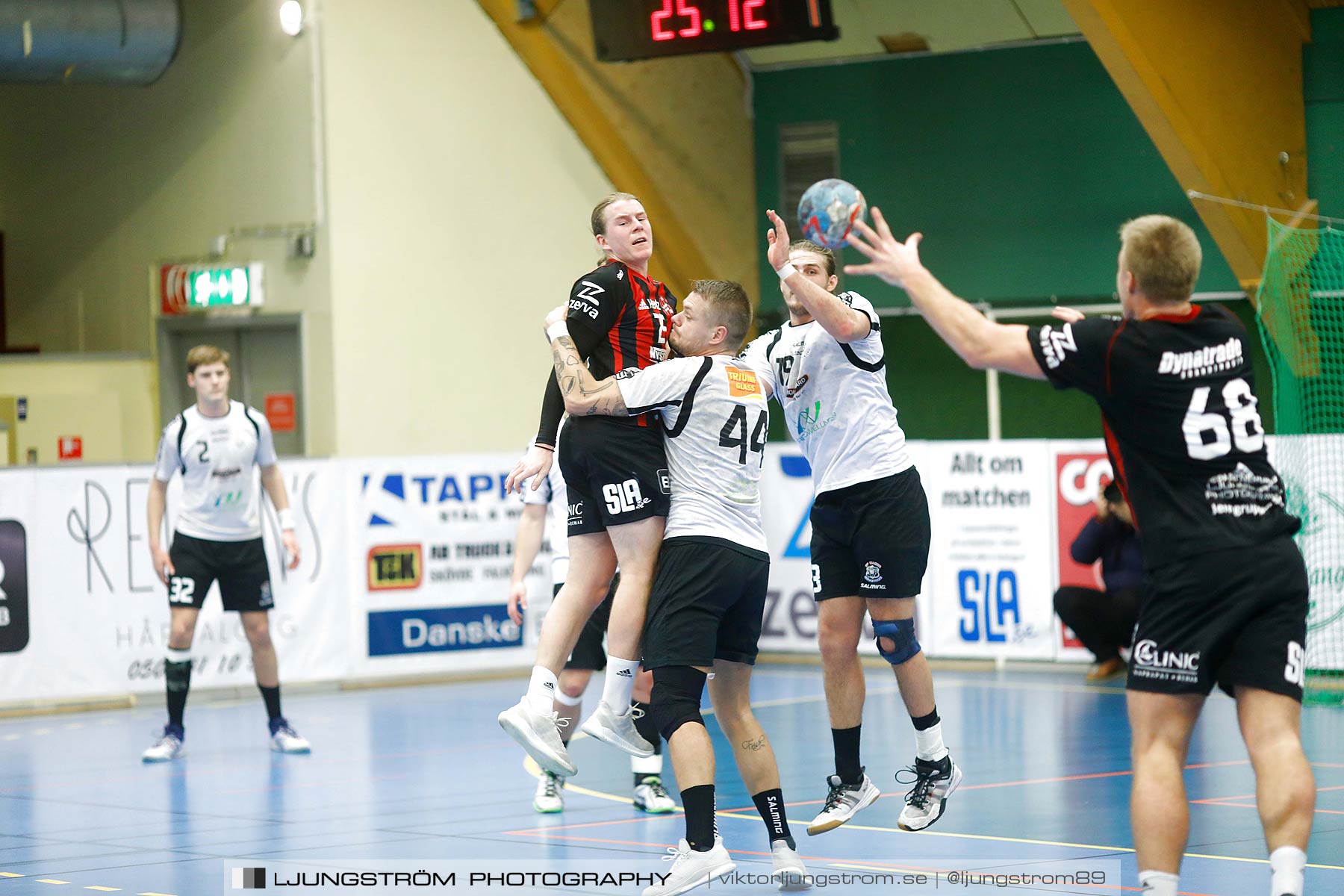 HK Country-HP Warta 26-25,herr,Skövde Idrottshall,Skövde,Sverige,Handboll,,2018,210577