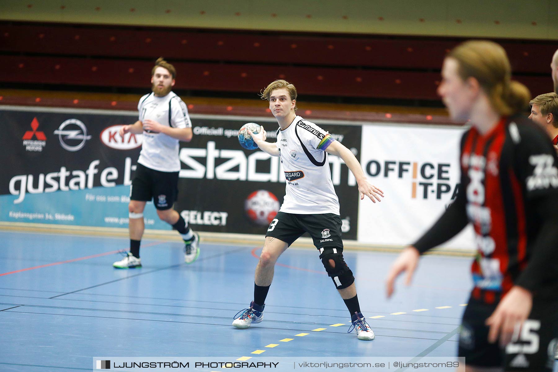 HK Country-HP Warta 26-25,herr,Skövde Idrottshall,Skövde,Sverige,Handboll,,2018,210602