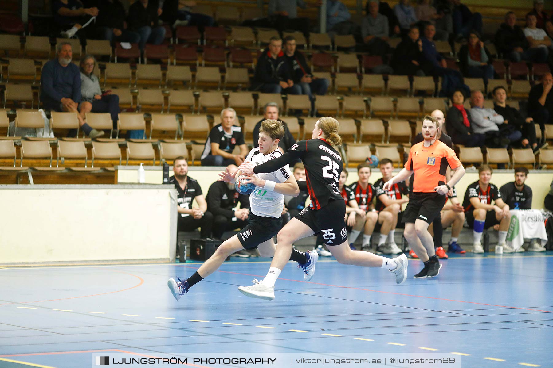 HK Country-HP Warta 26-25,herr,Skövde Idrottshall,Skövde,Sverige,Handboll,,2018,210627