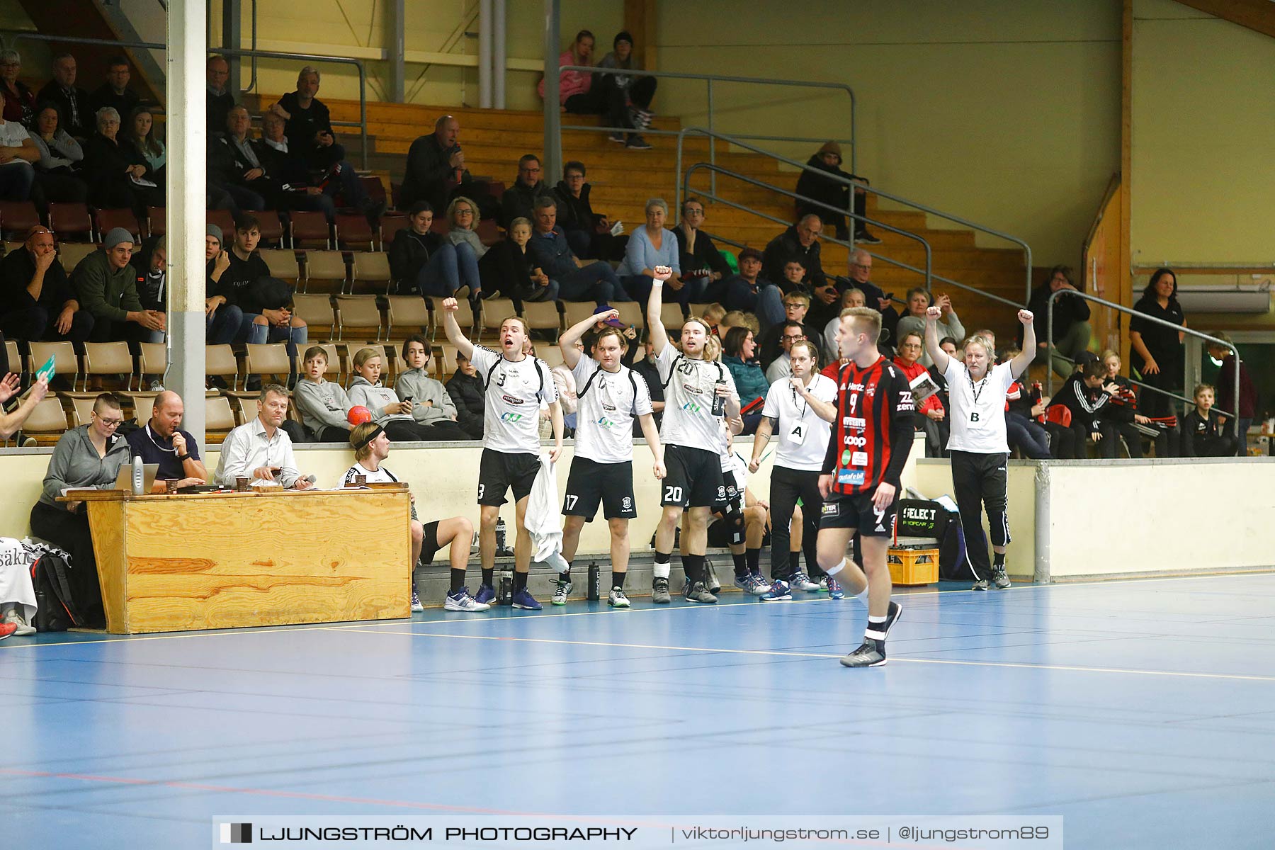 HK Country-HP Warta 26-25,herr,Skövde Idrottshall,Skövde,Sverige,Handboll,,2018,210630