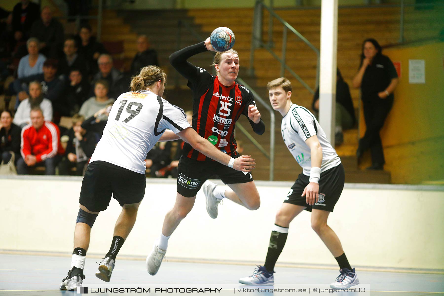 HK Country-HP Warta 26-25,herr,Skövde Idrottshall,Skövde,Sverige,Handboll,,2018,210635