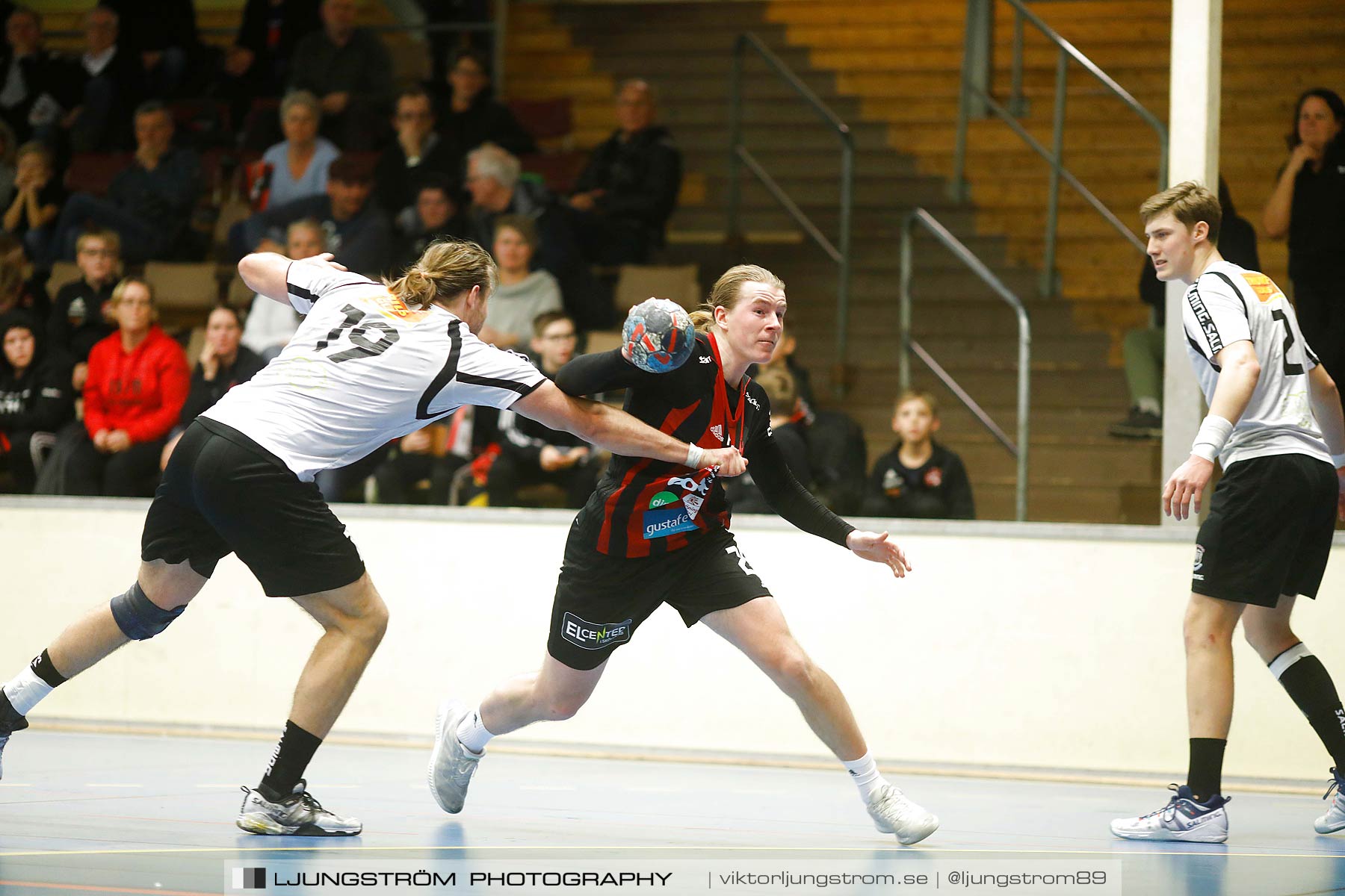 HK Country-HP Warta 26-25,herr,Skövde Idrottshall,Skövde,Sverige,Handboll,,2018,210639