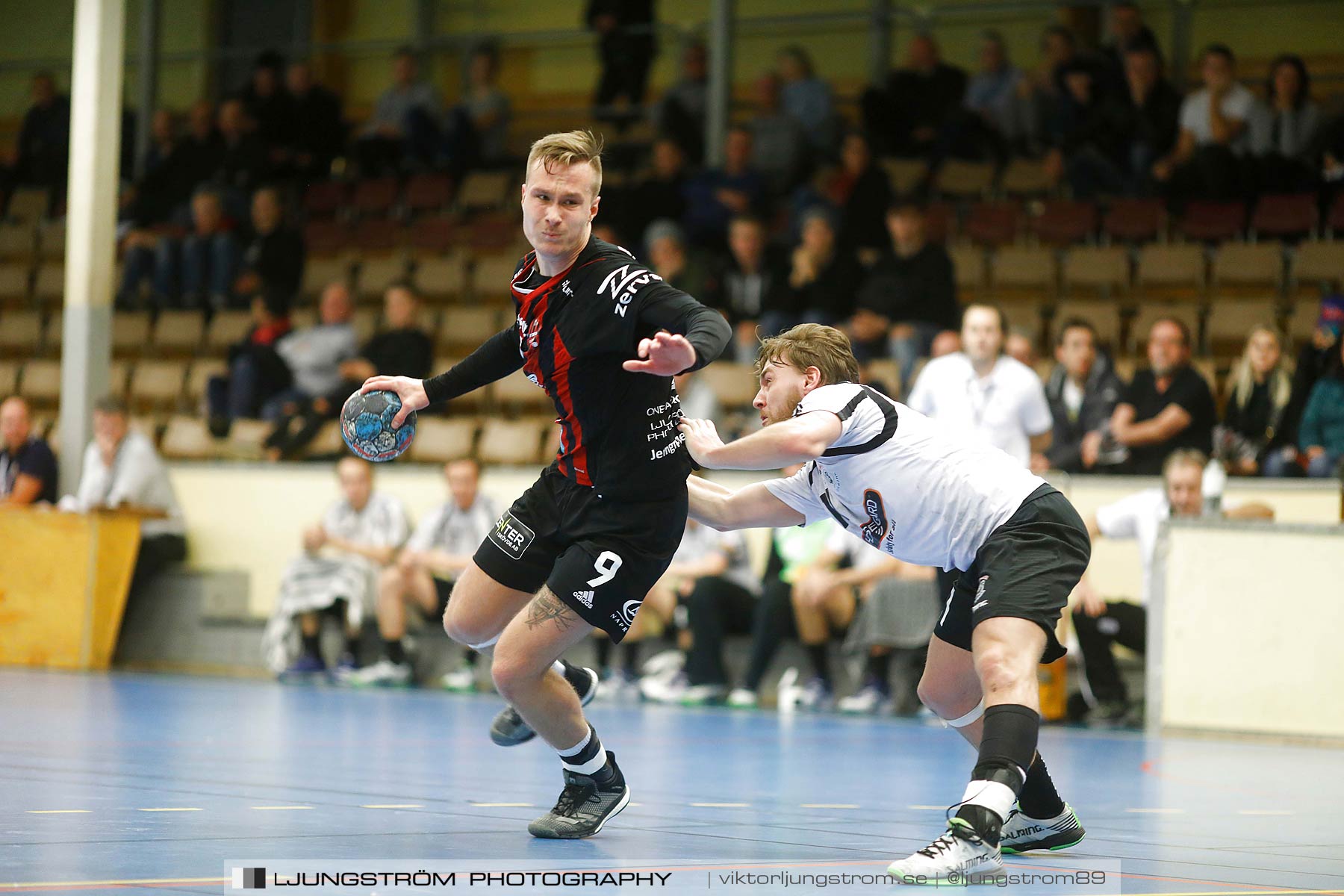 HK Country-HP Warta 26-25,herr,Skövde Idrottshall,Skövde,Sverige,Handboll,,2018,210640