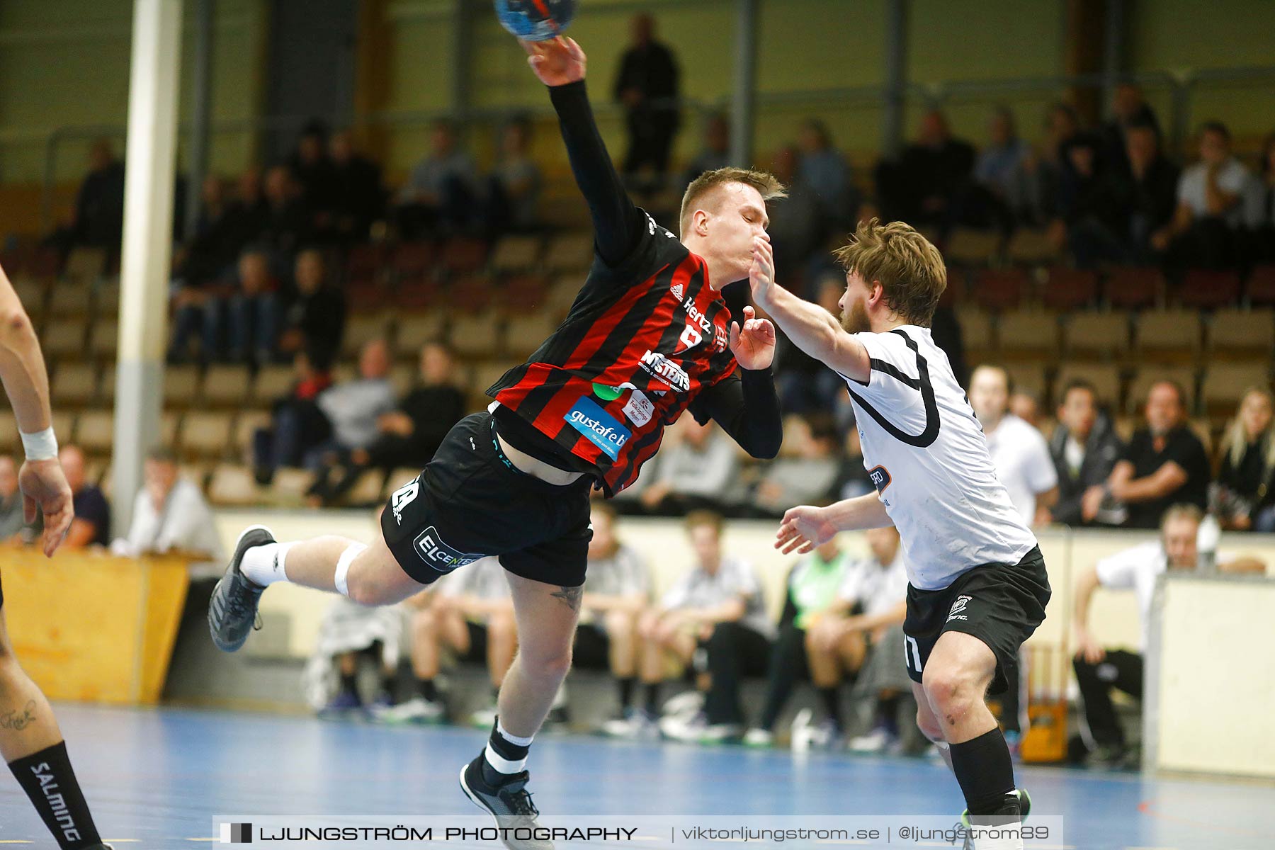 HK Country-HP Warta 26-25,herr,Skövde Idrottshall,Skövde,Sverige,Handboll,,2018,210642