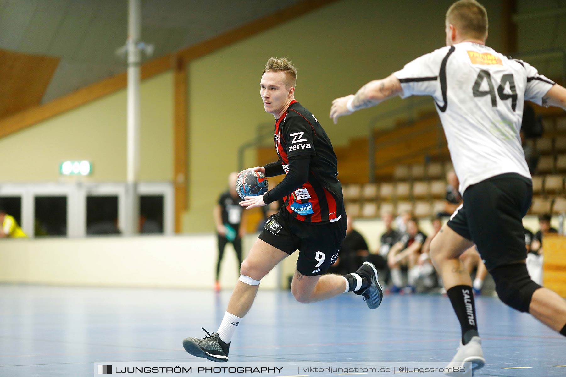 HK Country-HP Warta 26-25,herr,Skövde Idrottshall,Skövde,Sverige,Handboll,,2018,210647