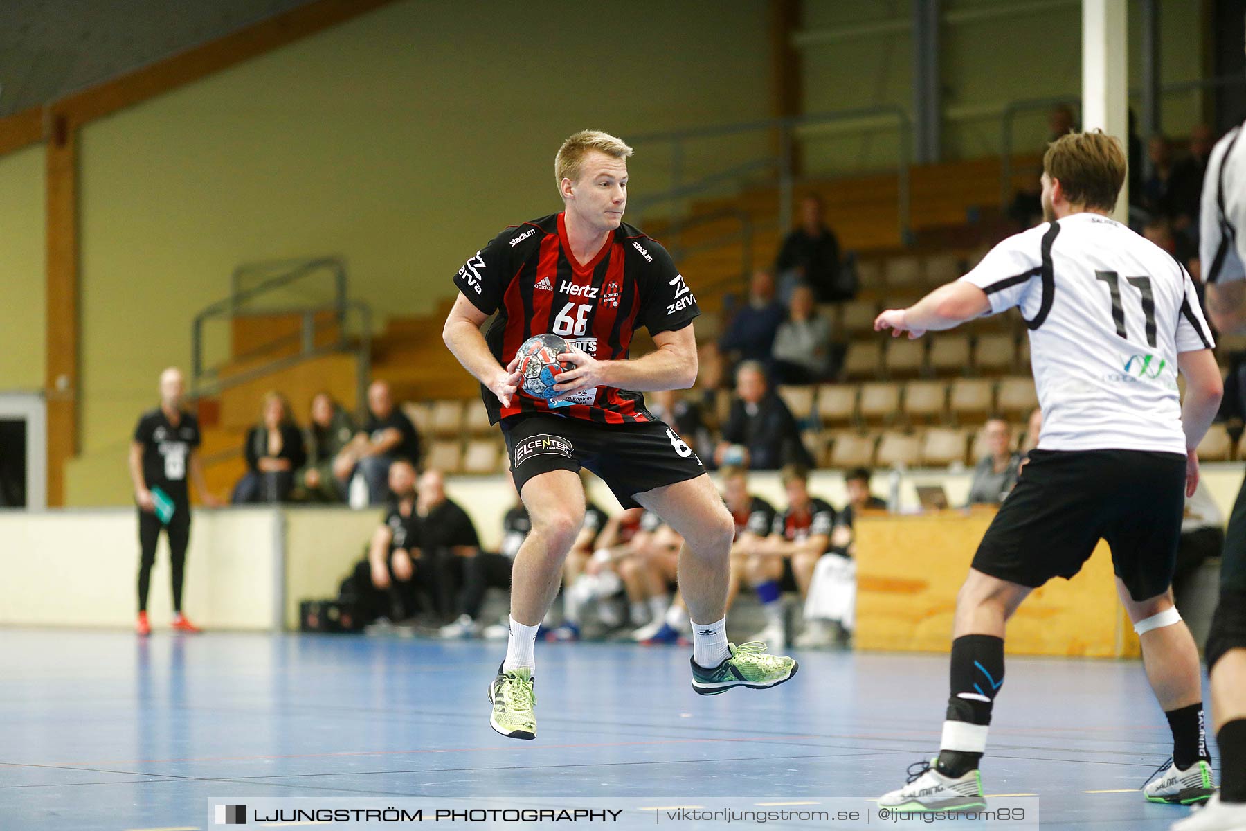 HK Country-HP Warta 26-25,herr,Skövde Idrottshall,Skövde,Sverige,Handboll,,2018,210648