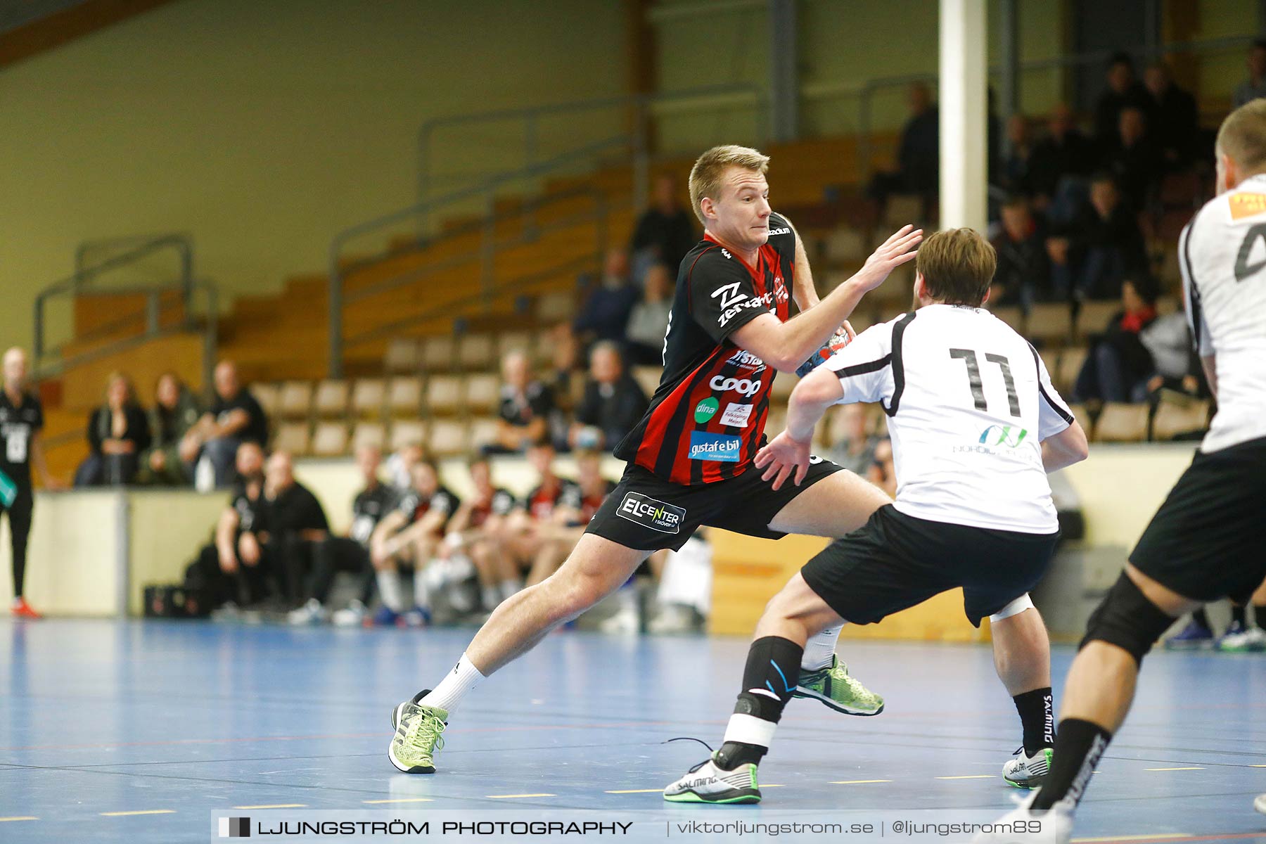 HK Country-HP Warta 26-25,herr,Skövde Idrottshall,Skövde,Sverige,Handboll,,2018,210649