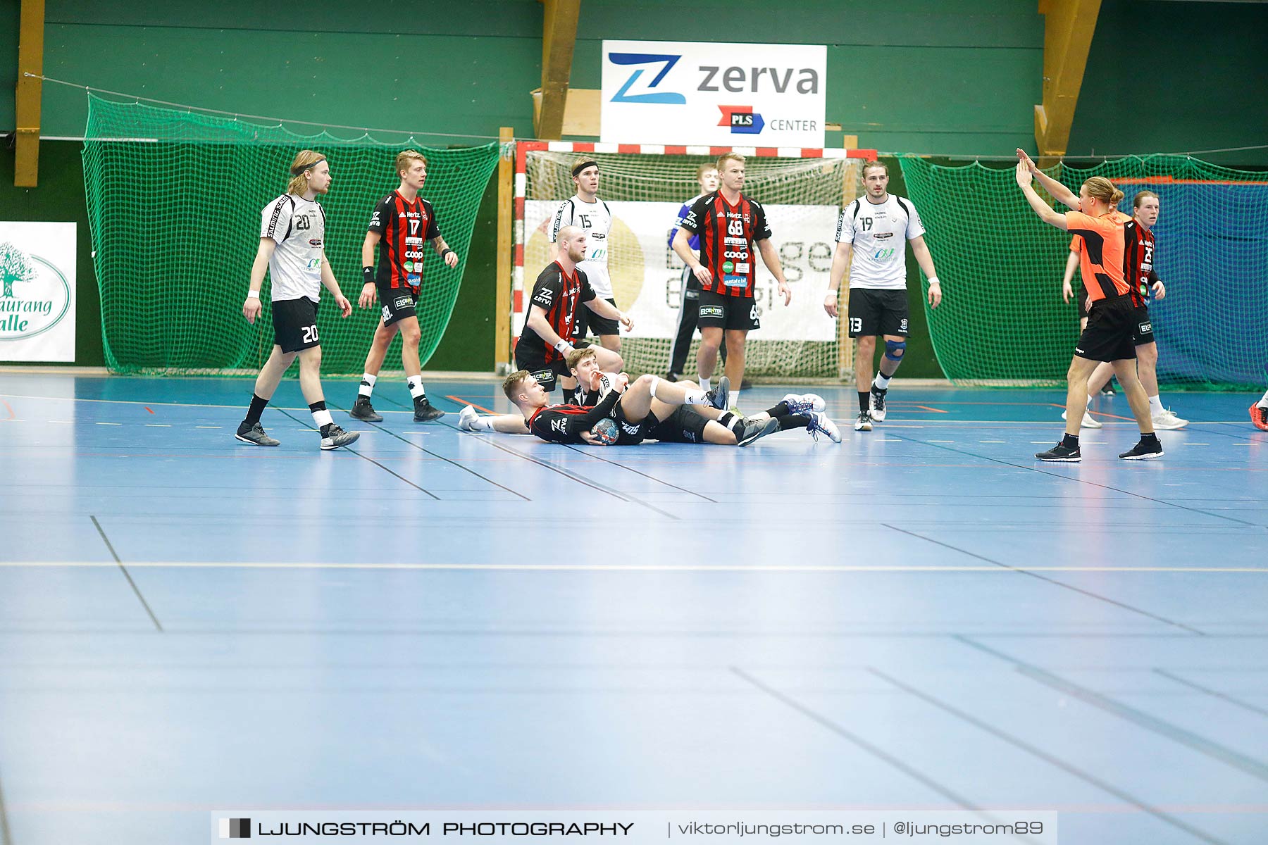 HK Country-HP Warta 26-25,herr,Skövde Idrottshall,Skövde,Sverige,Handboll,,2018,210659