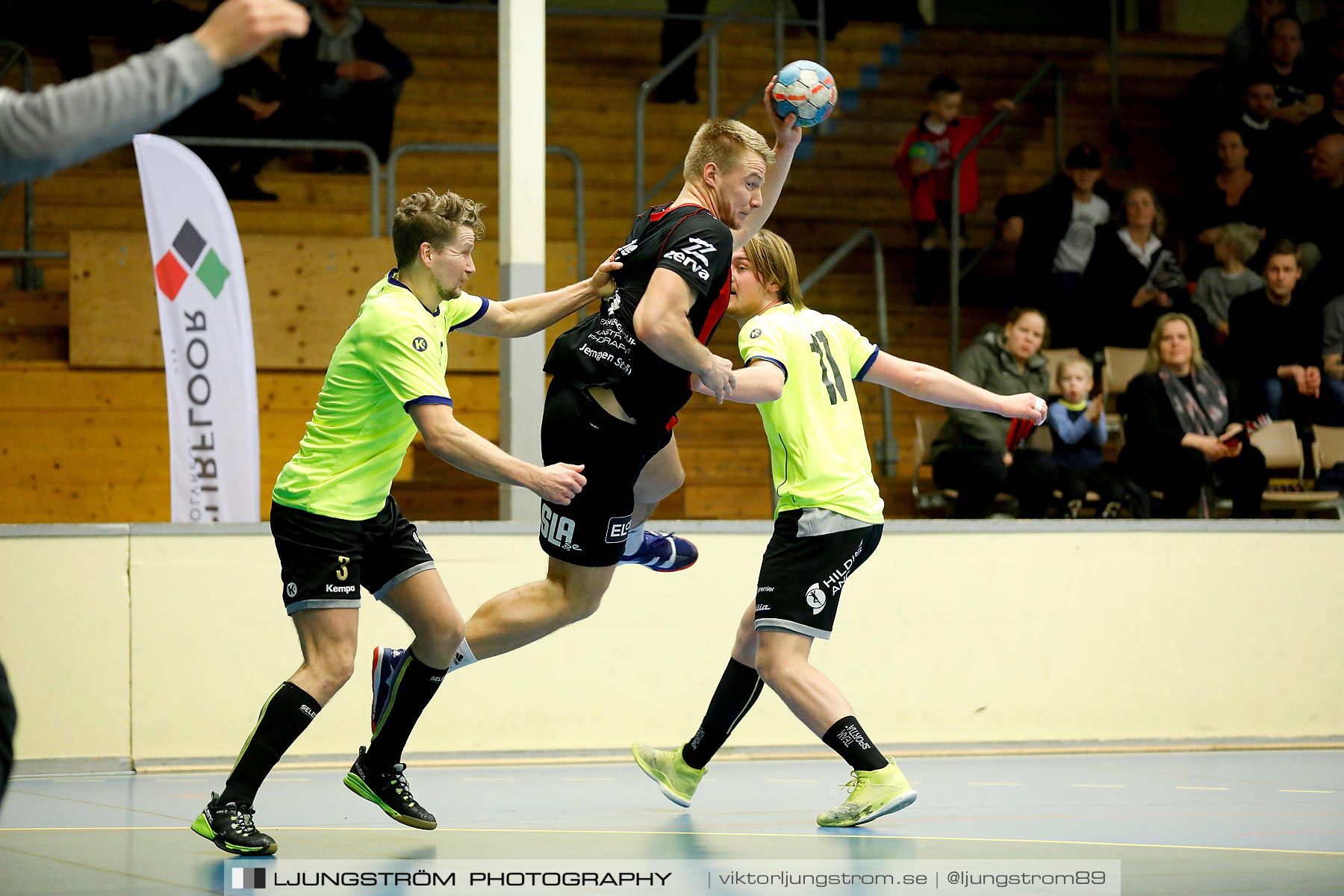 HK Country-HP Skövde 90 25-22,herr,Skövde Idrottshall,Skövde,Sverige,Handboll,,2019,213812