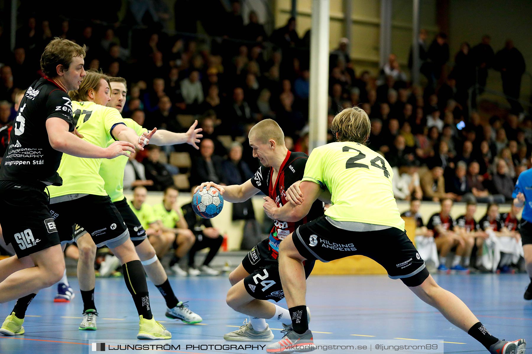 HK Country-HP Skövde 90 25-22,herr,Skövde Idrottshall,Skövde,Sverige,Handboll,,2019,213822