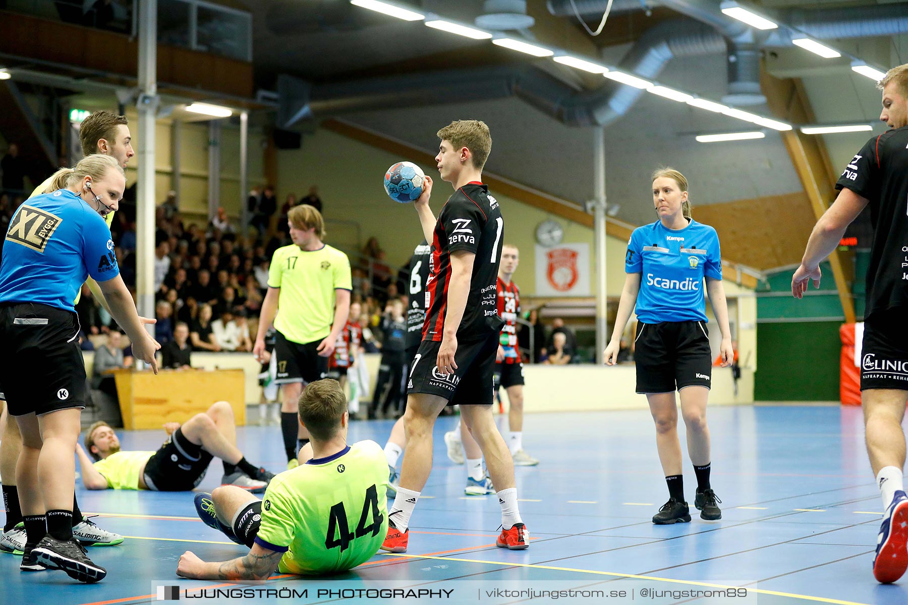 HK Country-HP Skövde 90 25-22,herr,Skövde Idrottshall,Skövde,Sverige,Handboll,,2019,213830