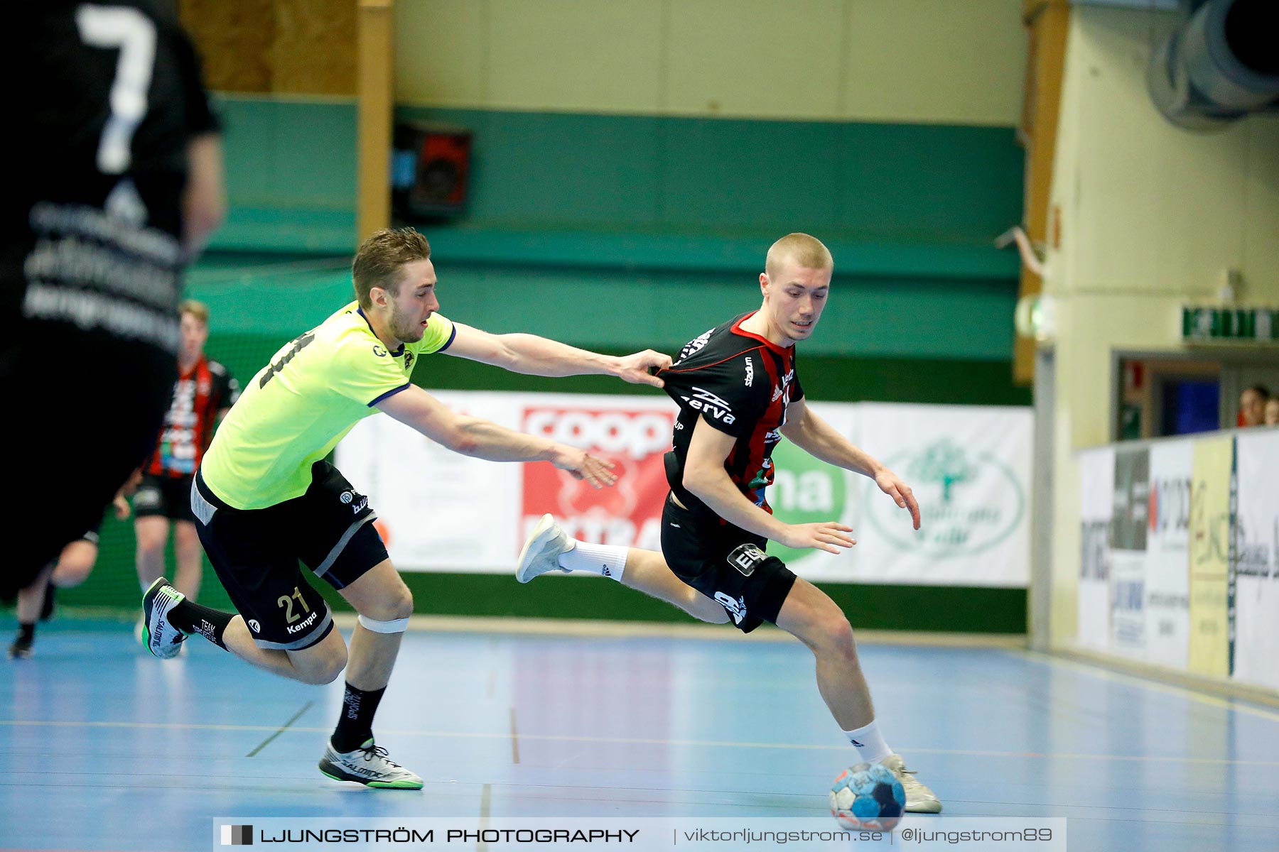 HK Country-HP Skövde 90 25-22,herr,Skövde Idrottshall,Skövde,Sverige,Handboll,,2019,213848