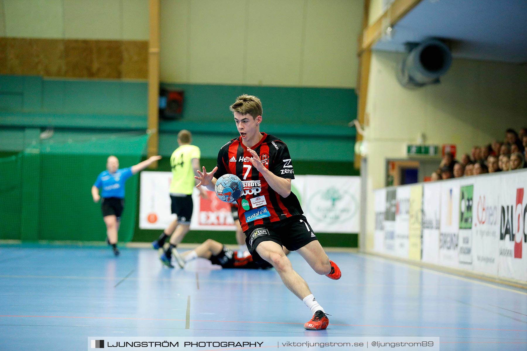 HK Country-HP Skövde 90 25-22,herr,Skövde Idrottshall,Skövde,Sverige,Handboll,,2019,213858