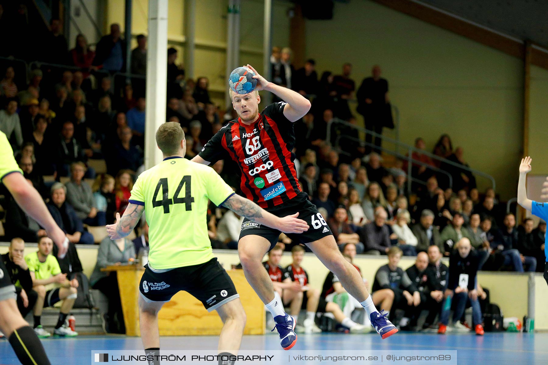 HK Country-HP Skövde 90 25-22,herr,Skövde Idrottshall,Skövde,Sverige,Handboll,,2019,213875