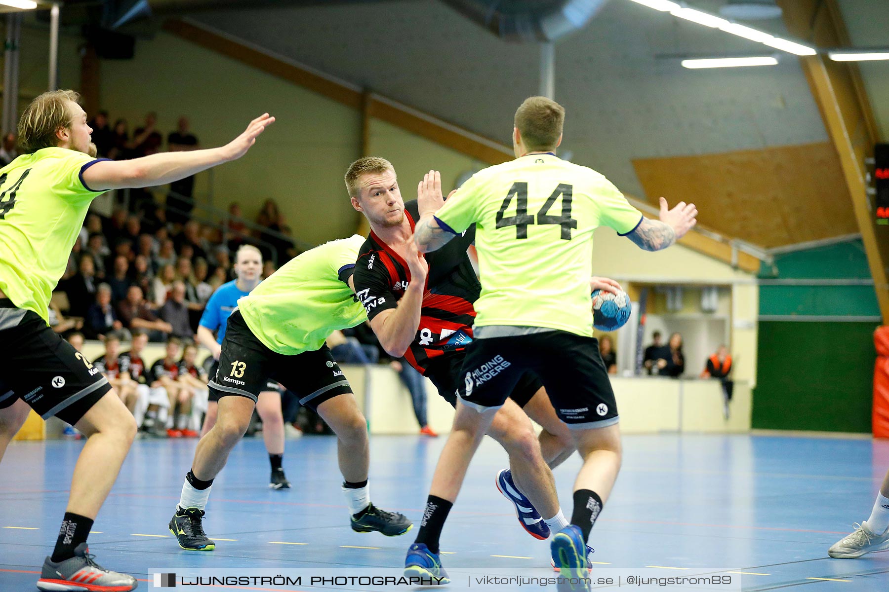 HK Country-HP Skövde 90 25-22,herr,Skövde Idrottshall,Skövde,Sverige,Handboll,,2019,213883