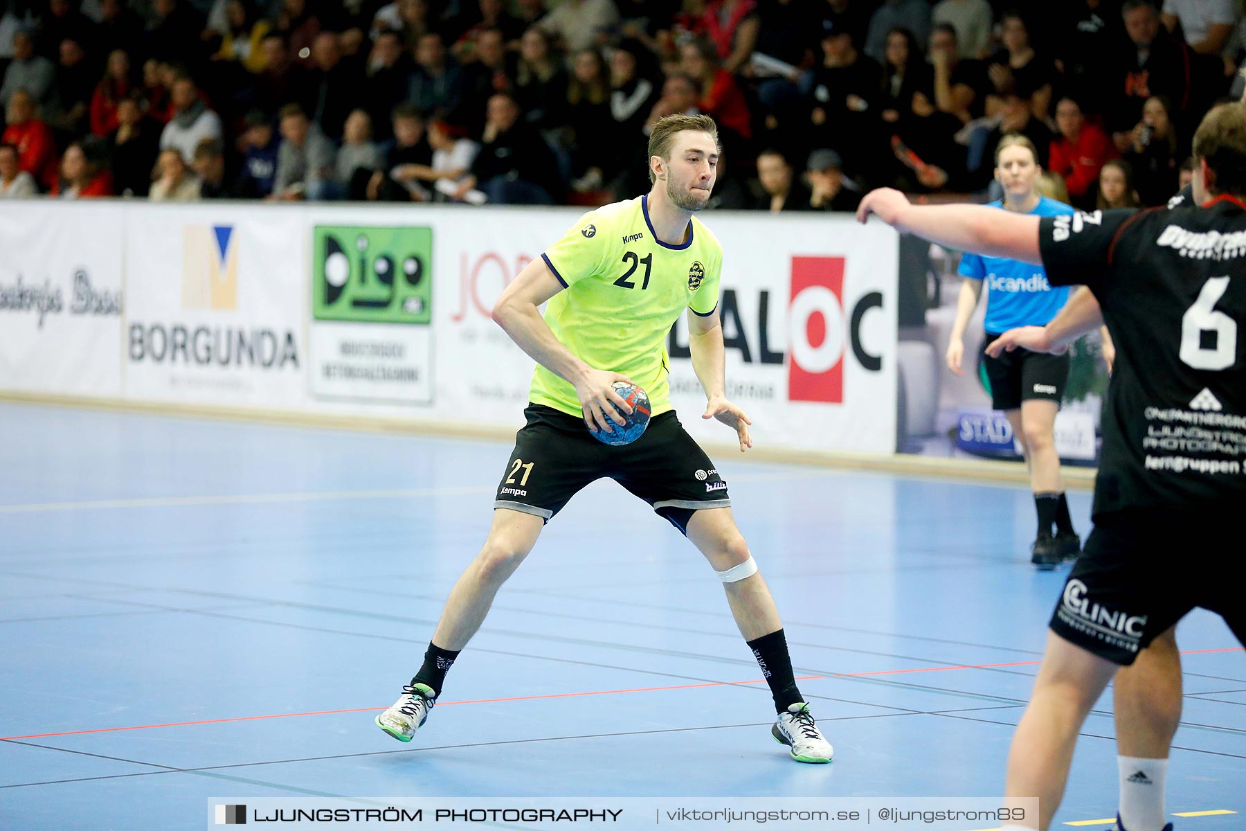 HK Country-HP Skövde 90 25-22,herr,Skövde Idrottshall,Skövde,Sverige,Handboll,,2019,213904