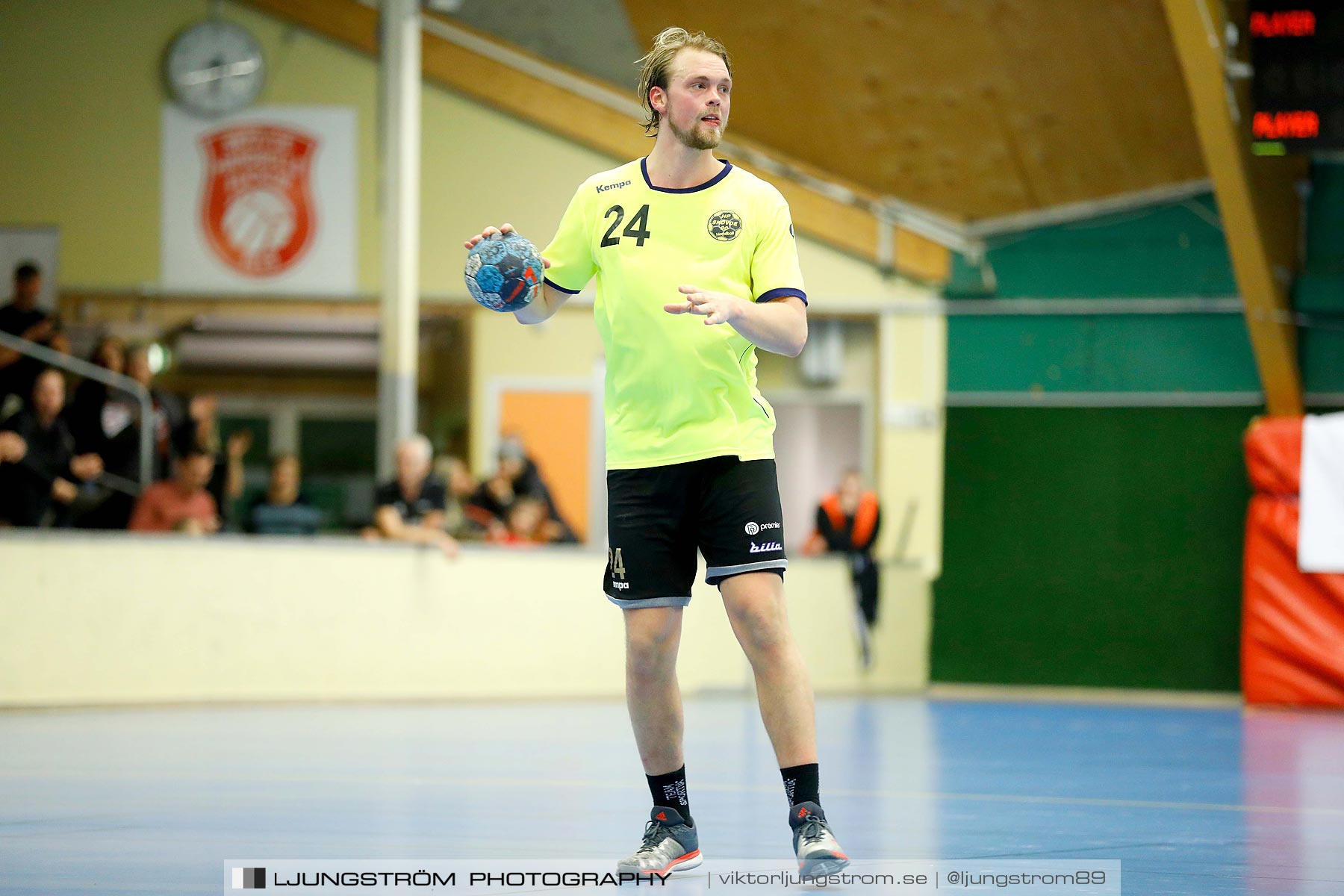 HK Country-HP Skövde 90 25-22,herr,Skövde Idrottshall,Skövde,Sverige,Handboll,,2019,213953