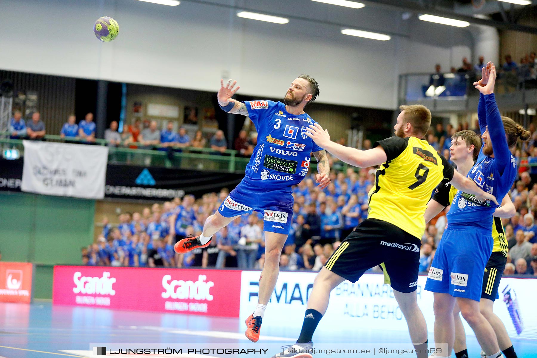 IFK Skövde HK-IK Sävehof 1/2-final 1 30-29,herr,Arena Skövde,Skövde,Sverige,Handboll,,2019,219247