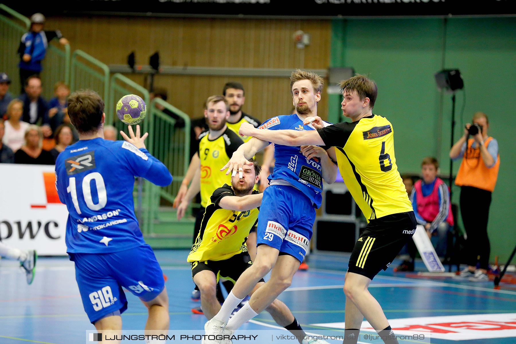 IFK Skövde HK-IK Sävehof 1/2-final 1 30-29,herr,Arena Skövde,Skövde,Sverige,Handboll,,2019,219270