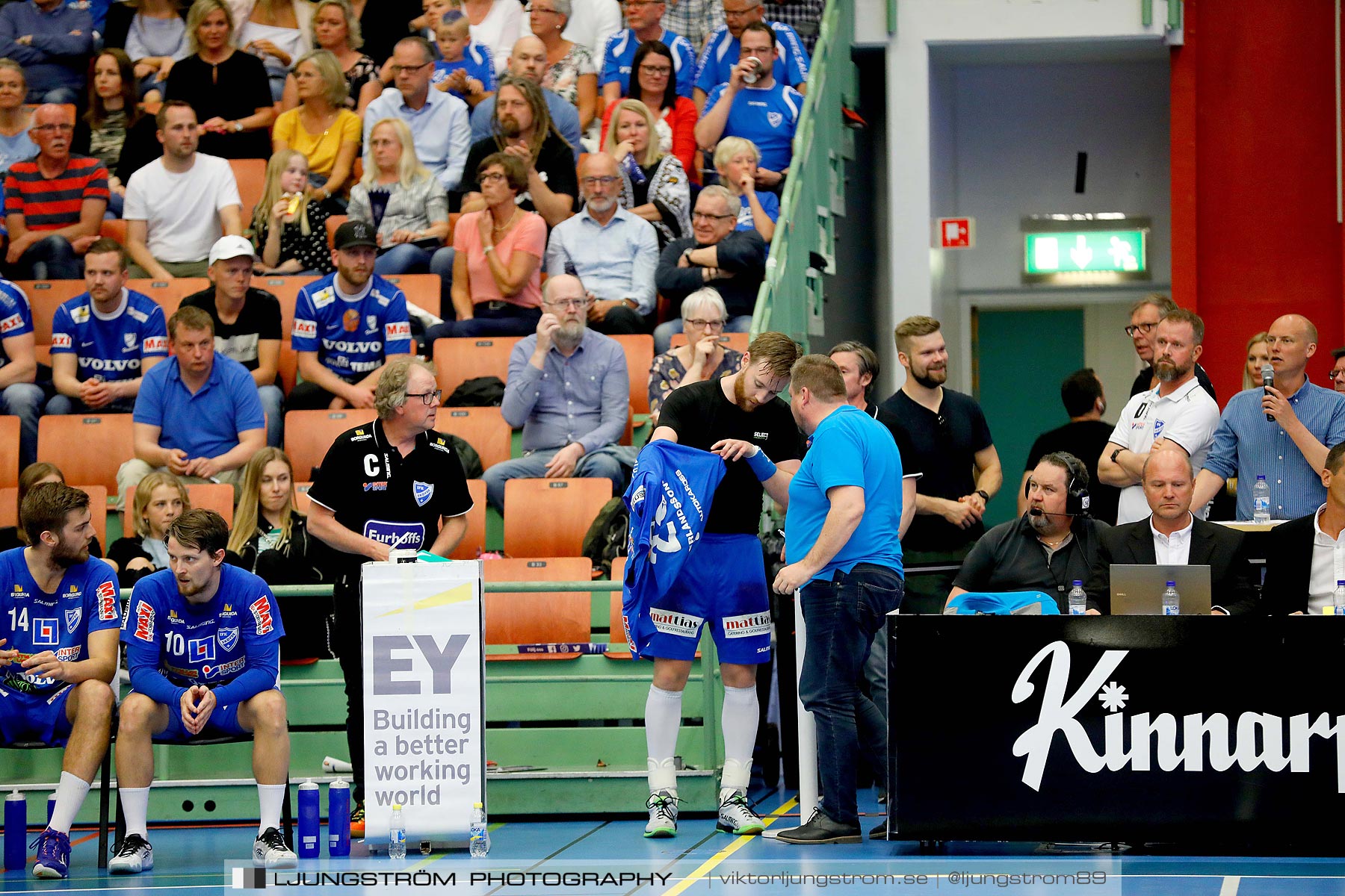 IFK Skövde HK-IK Sävehof 1/2-final 1 30-29,herr,Arena Skövde,Skövde,Sverige,Handboll,,2019,219276