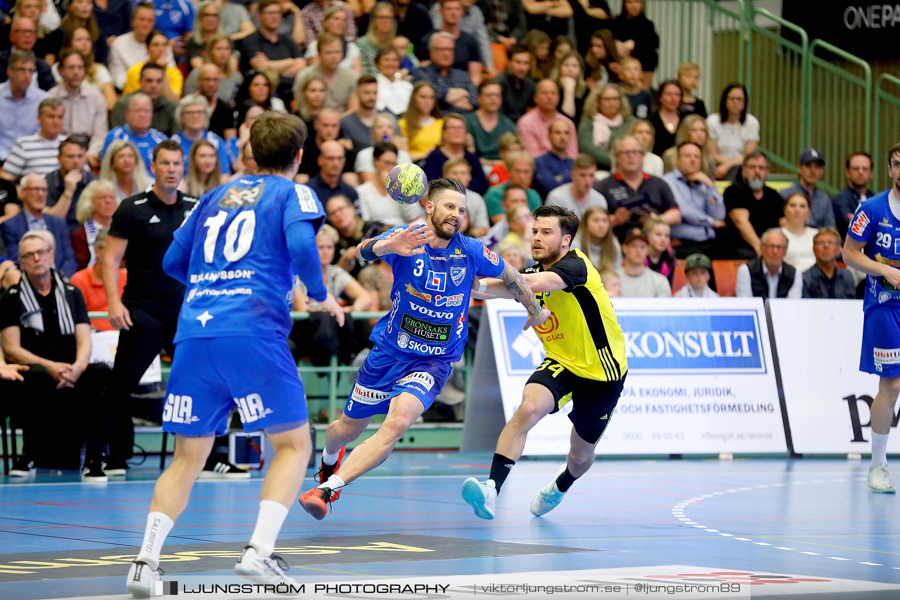 IFK Skövde HK-IK Sävehof 1/2-final 1 30-29,herr,Arena Skövde,Skövde,Sverige,Handboll,,2019,219310