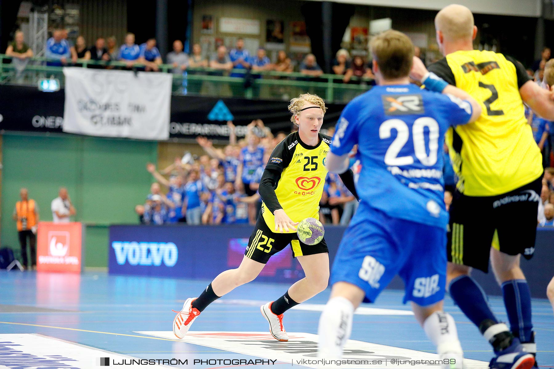 IFK Skövde HK-IK Sävehof 1/2-final 1 30-29,herr,Arena Skövde,Skövde,Sverige,Handboll,,2019,219358