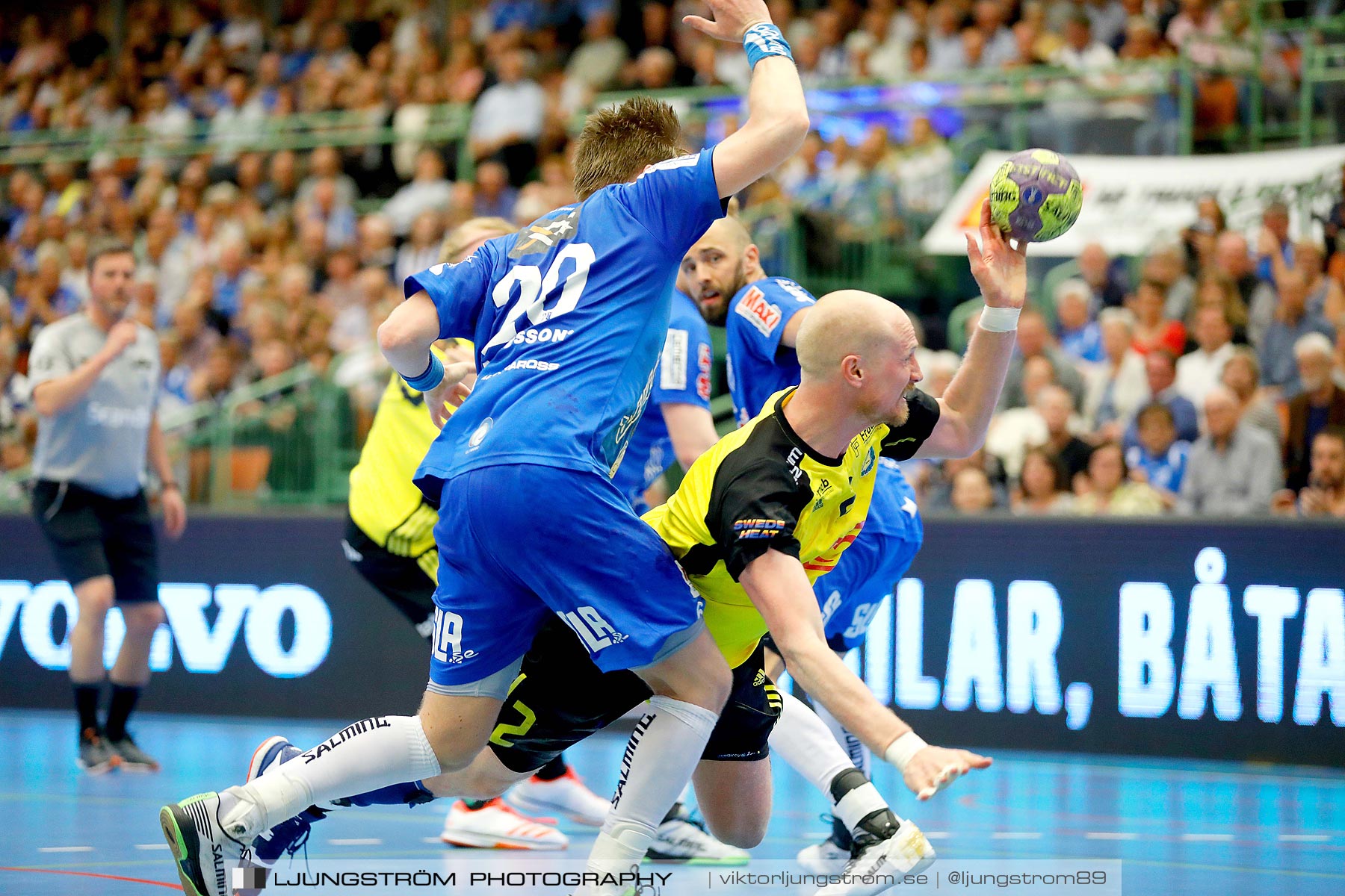 IFK Skövde HK-IK Sävehof 1/2-final 1 30-29,herr,Arena Skövde,Skövde,Sverige,Handboll,,2019,219359