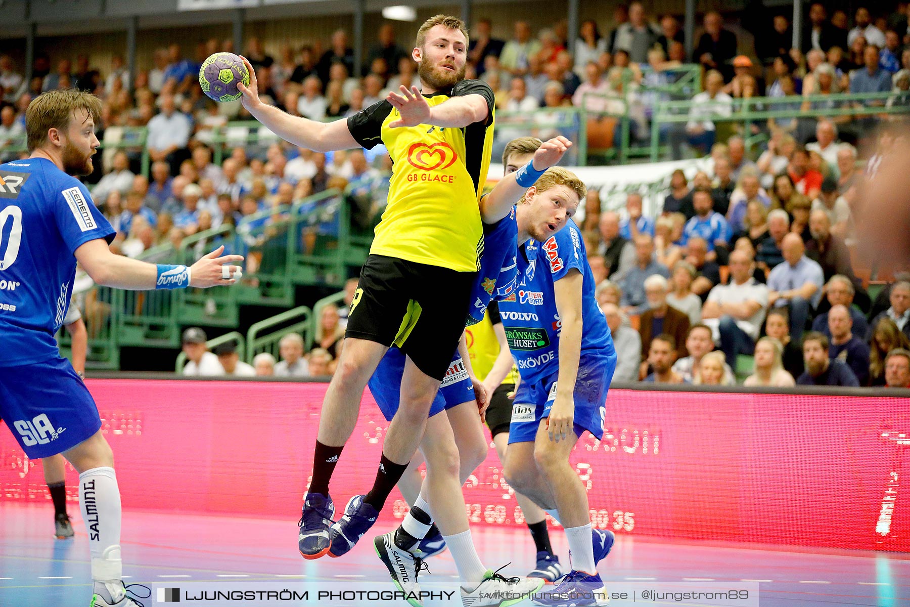 IFK Skövde HK-IK Sävehof 1/2-final 1 30-29,herr,Arena Skövde,Skövde,Sverige,Handboll,,2019,219370