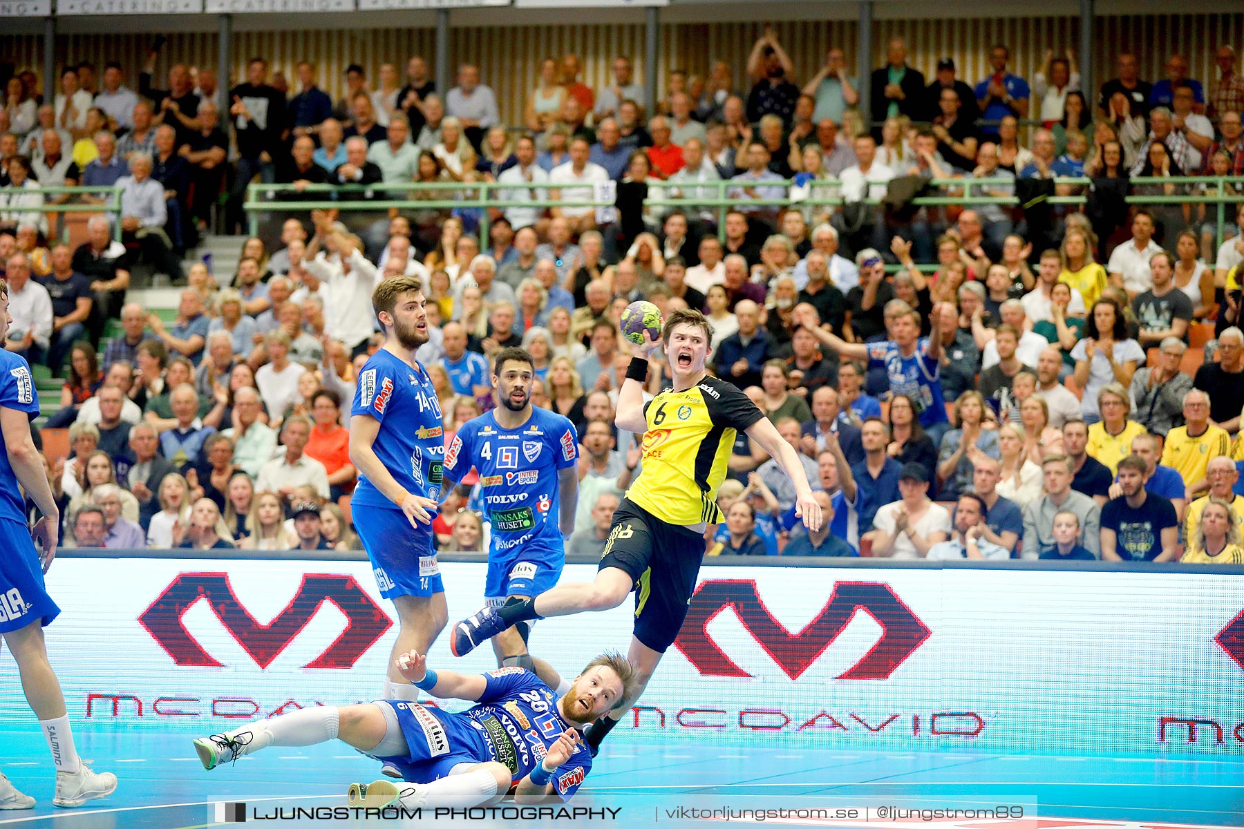 IFK Skövde HK-IK Sävehof 1/2-final 1 30-29,herr,Arena Skövde,Skövde,Sverige,Handboll,,2019,219418