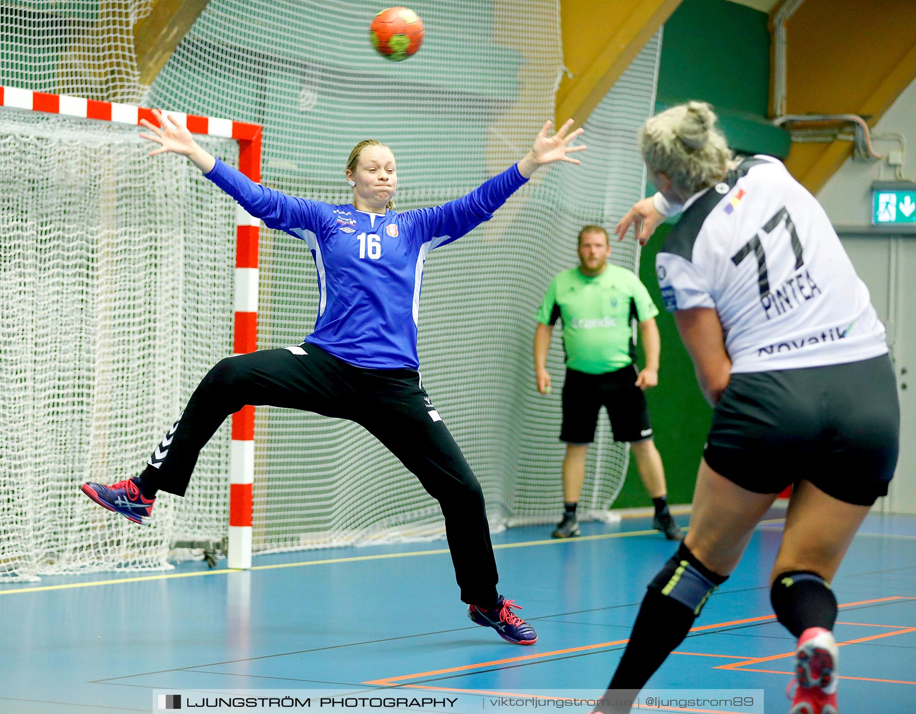 Annliz Cup Skövde HF-CSM București 20-24,dam,Skövde Idrottshall,Skövde,Sverige,Handboll,,2019,221036