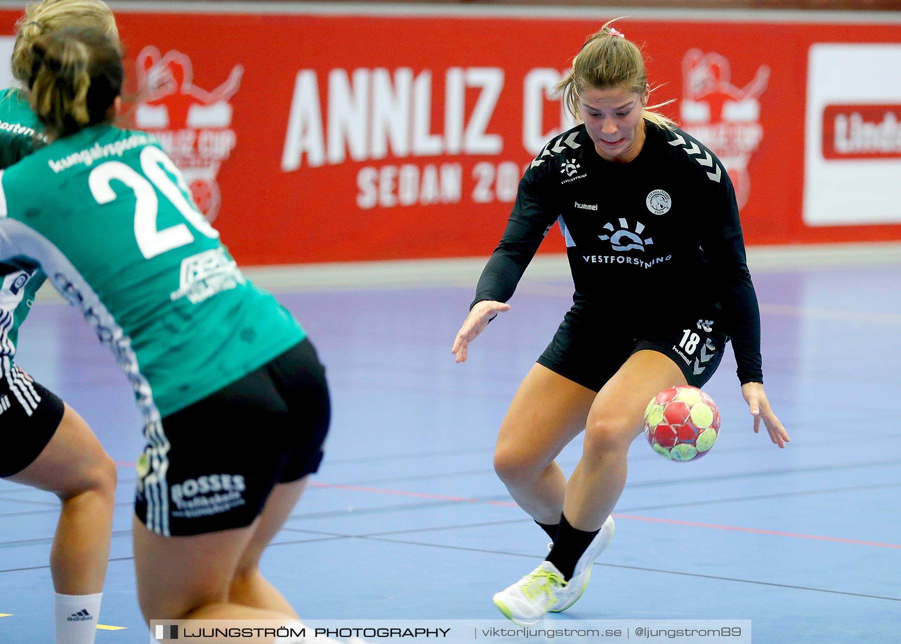 Annliz Cup Kungälvs HK-TTH Holstebro 15-29,dam,Skövde Idrottshall,Skövde,Sverige,Handboll,,2019,221297