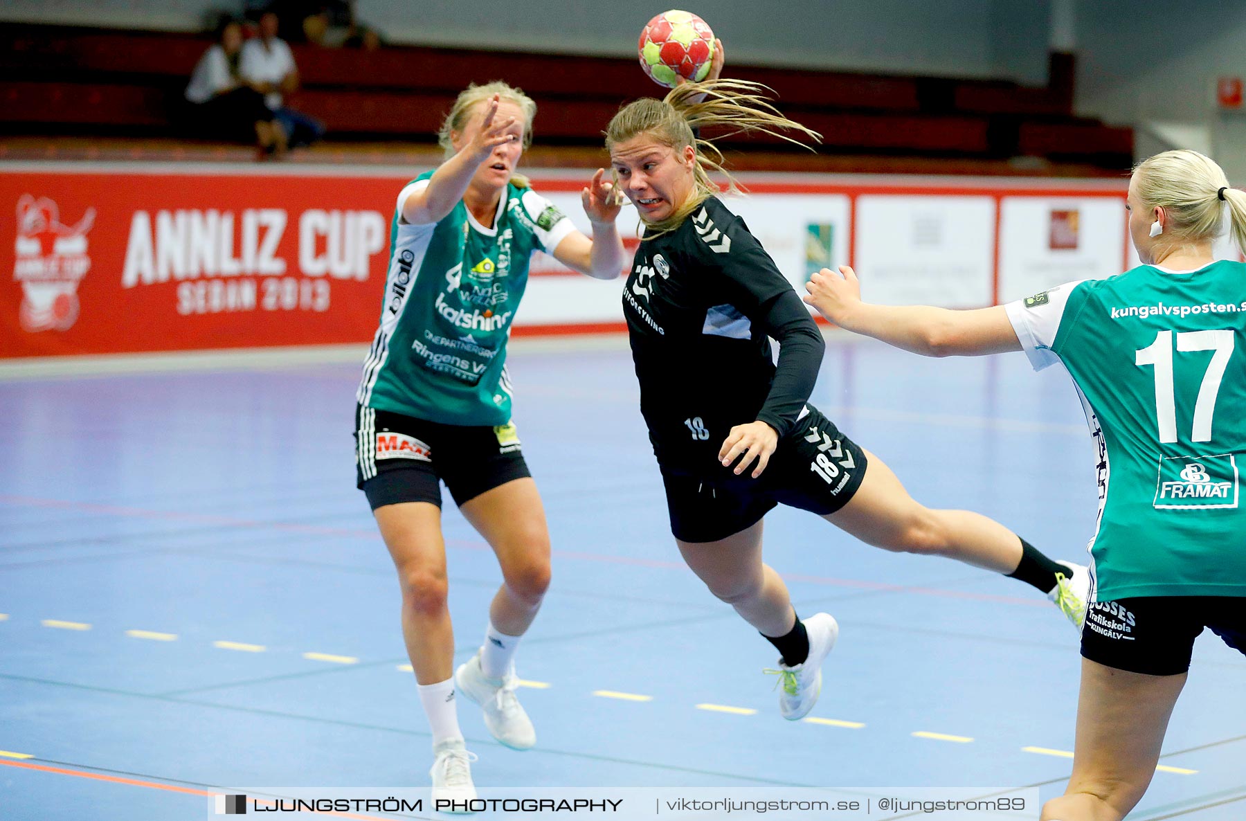 Annliz Cup Kungälvs HK-TTH Holstebro 15-29,dam,Skövde Idrottshall,Skövde,Sverige,Handboll,,2019,221300