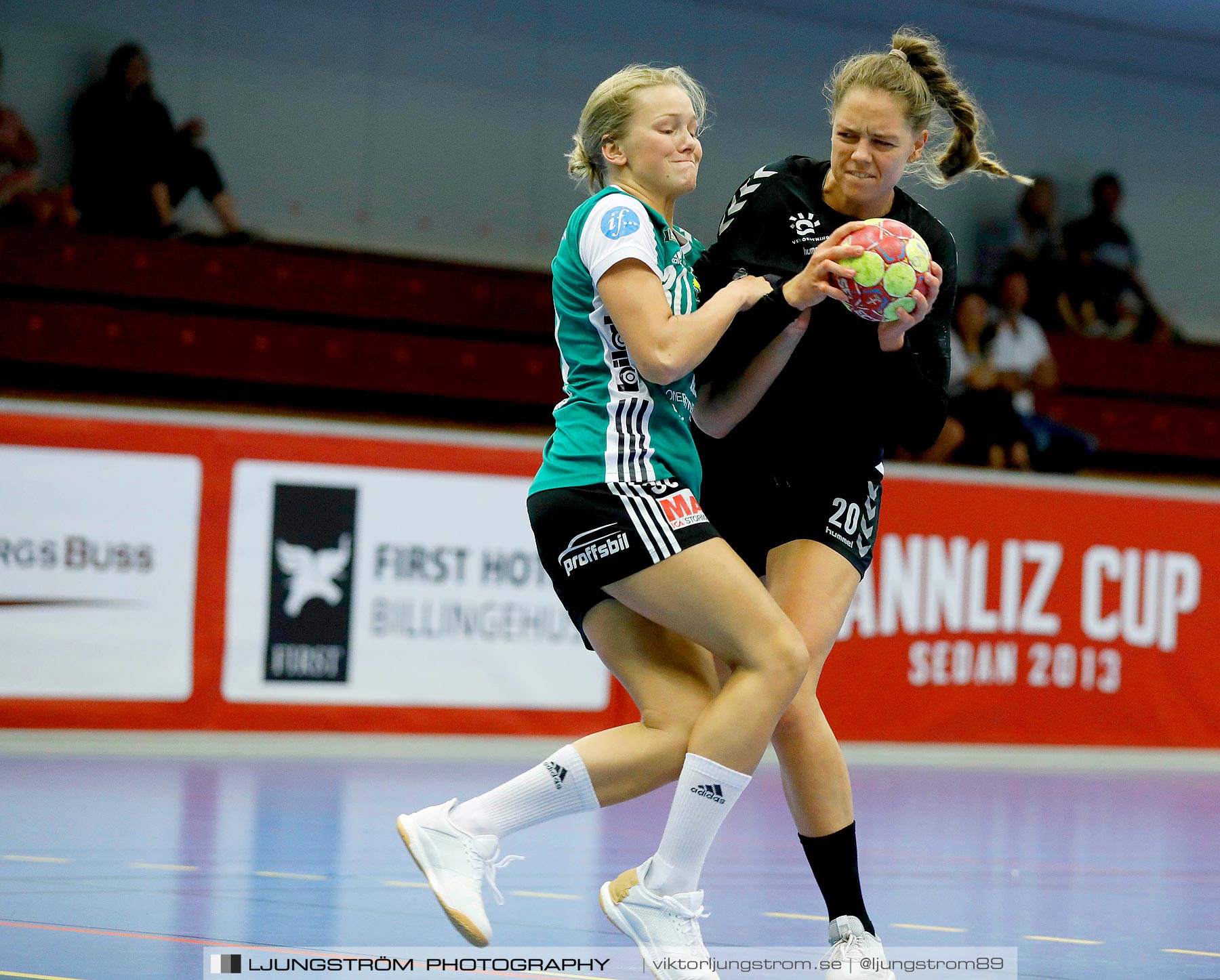 Annliz Cup Kungälvs HK-TTH Holstebro 15-29,dam,Skövde Idrottshall,Skövde,Sverige,Handboll,,2019,221310