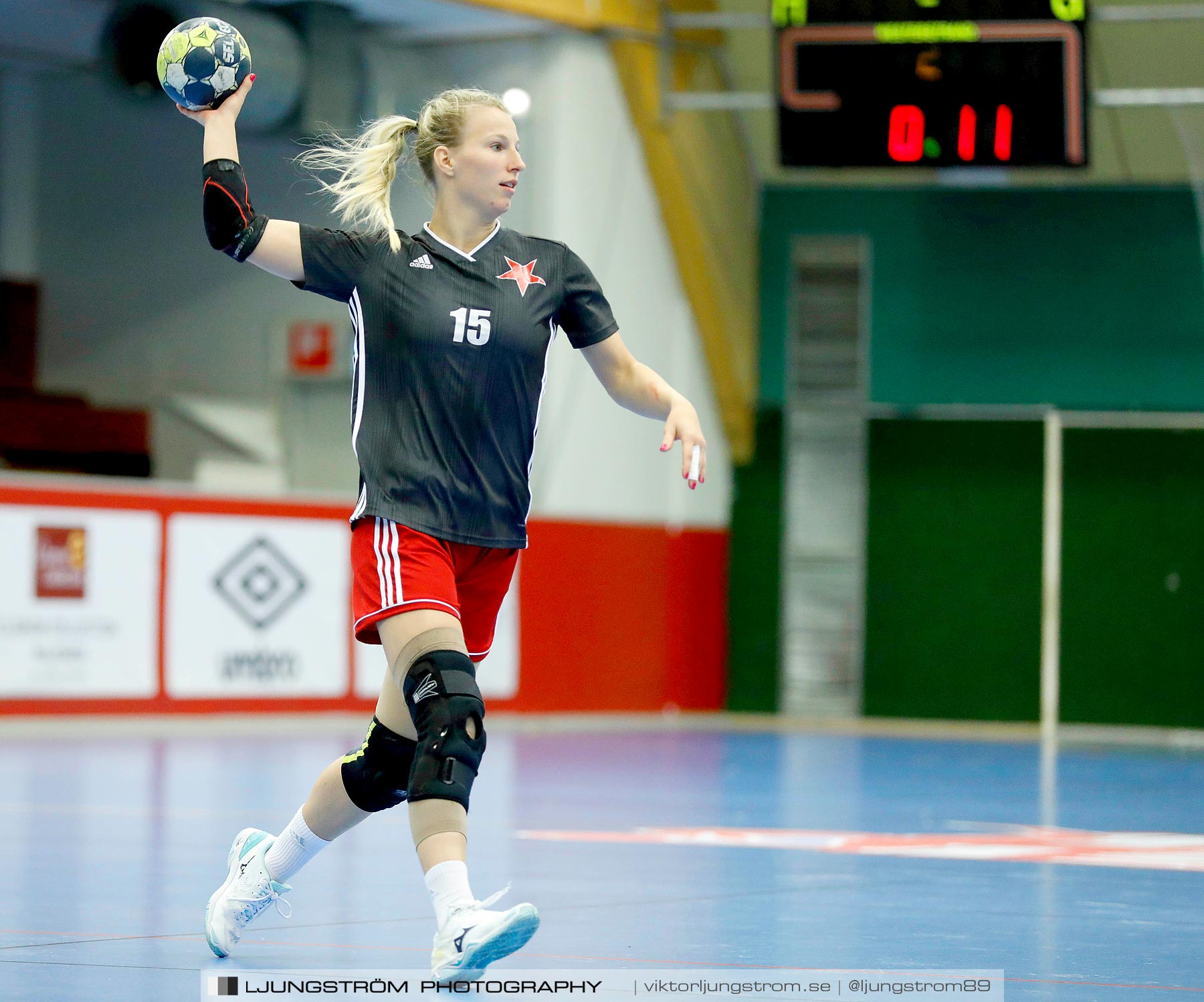 Annliz Cup DHC Slavia Praha-Kungälvs HK 21-26,dam,Skövde Idrottshall,Skövde,Sverige,Handboll,,2019,221350