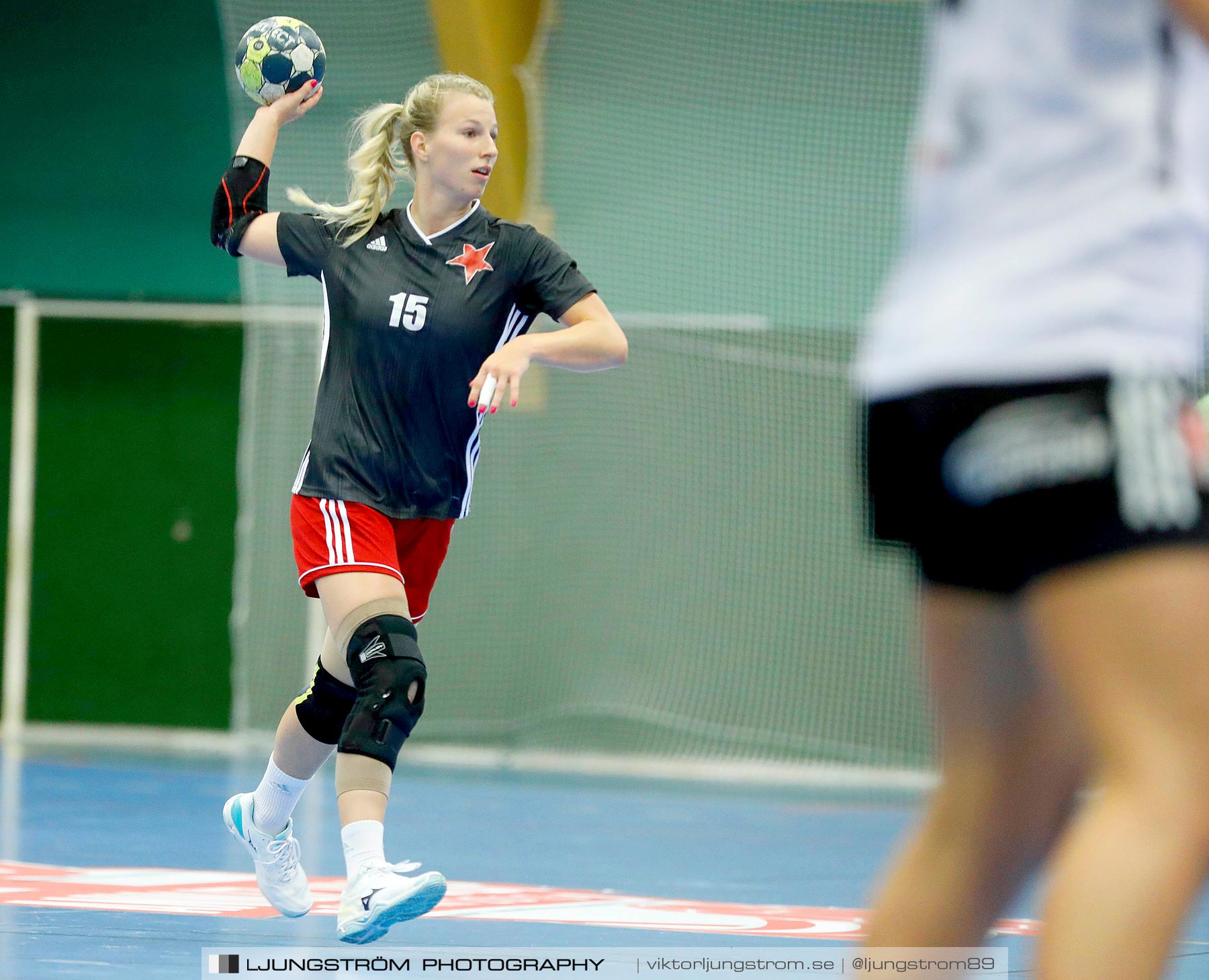 Annliz Cup DHC Slavia Praha-Kungälvs HK 21-26,dam,Skövde Idrottshall,Skövde,Sverige,Handboll,,2019,221368