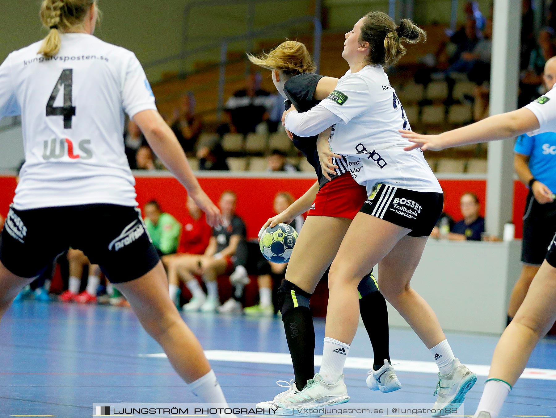 Annliz Cup DHC Slavia Praha-Kungälvs HK 21-26,dam,Skövde Idrottshall,Skövde,Sverige,Handboll,,2019,221399