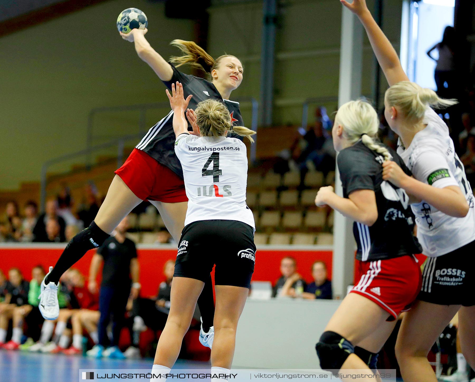 Annliz Cup DHC Slavia Praha-Kungälvs HK 21-26,dam,Skövde Idrottshall,Skövde,Sverige,Handboll,,2019,221404