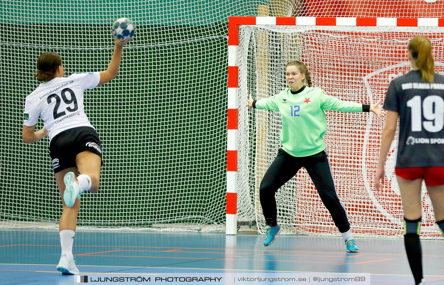 Annliz Cup DHC Slavia Praha-Kungälvs HK 21-26,dam,Skövde Idrottshall,Skövde,Sverige,Handboll,,2019,221411