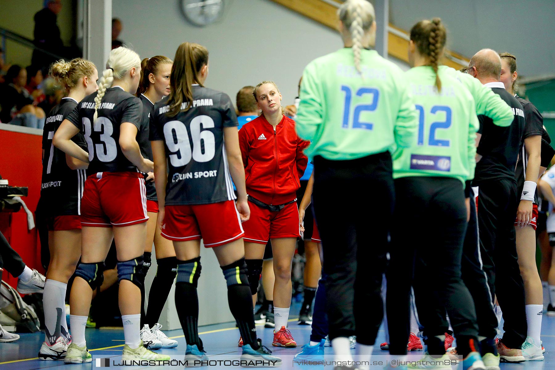 Annliz Cup DHC Slavia Praha-Kungälvs HK 21-26,dam,Skövde Idrottshall,Skövde,Sverige,Handboll,,2019,221421