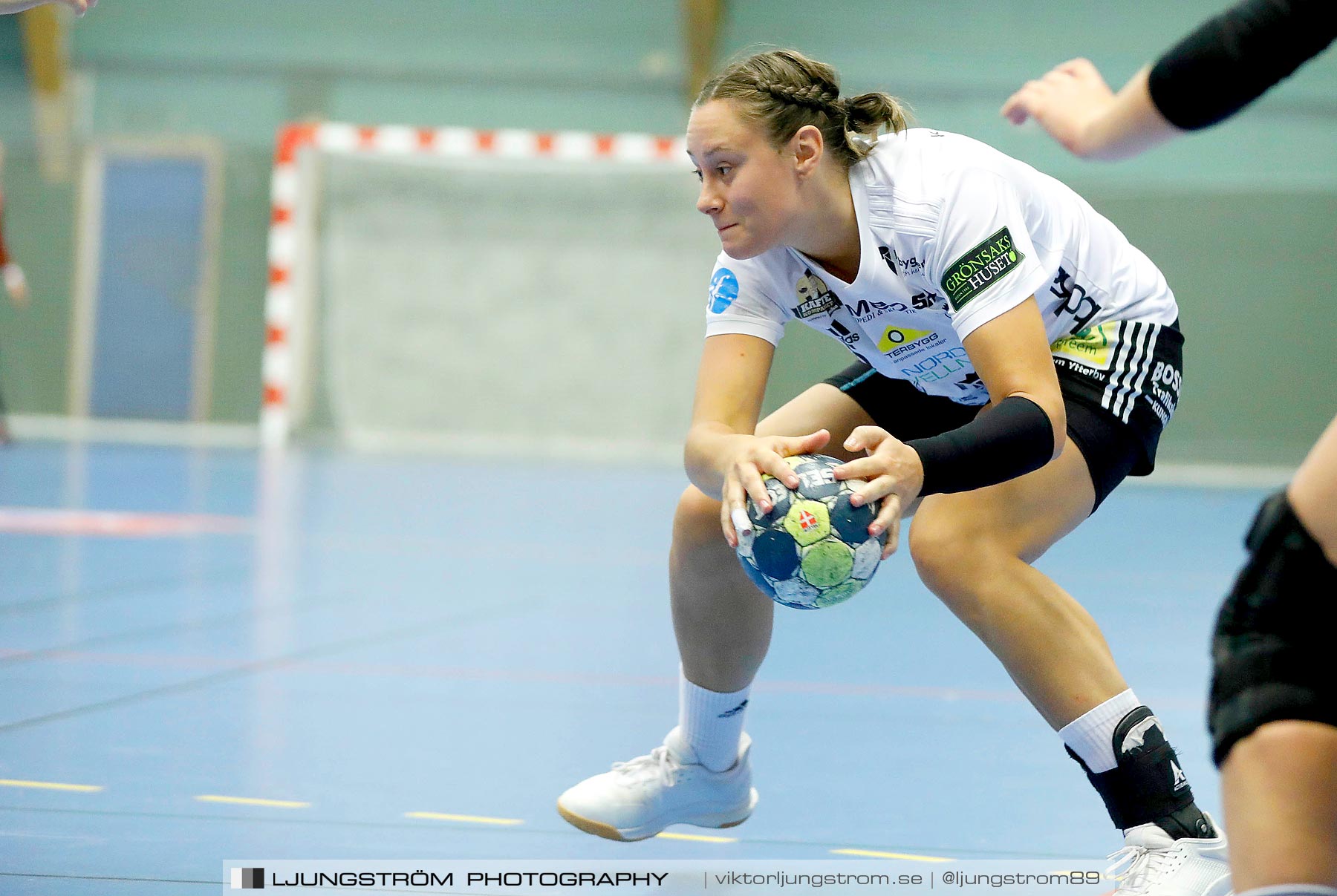 Annliz Cup DHC Slavia Praha-Kungälvs HK 21-26,dam,Skövde Idrottshall,Skövde,Sverige,Handboll,,2019,221429