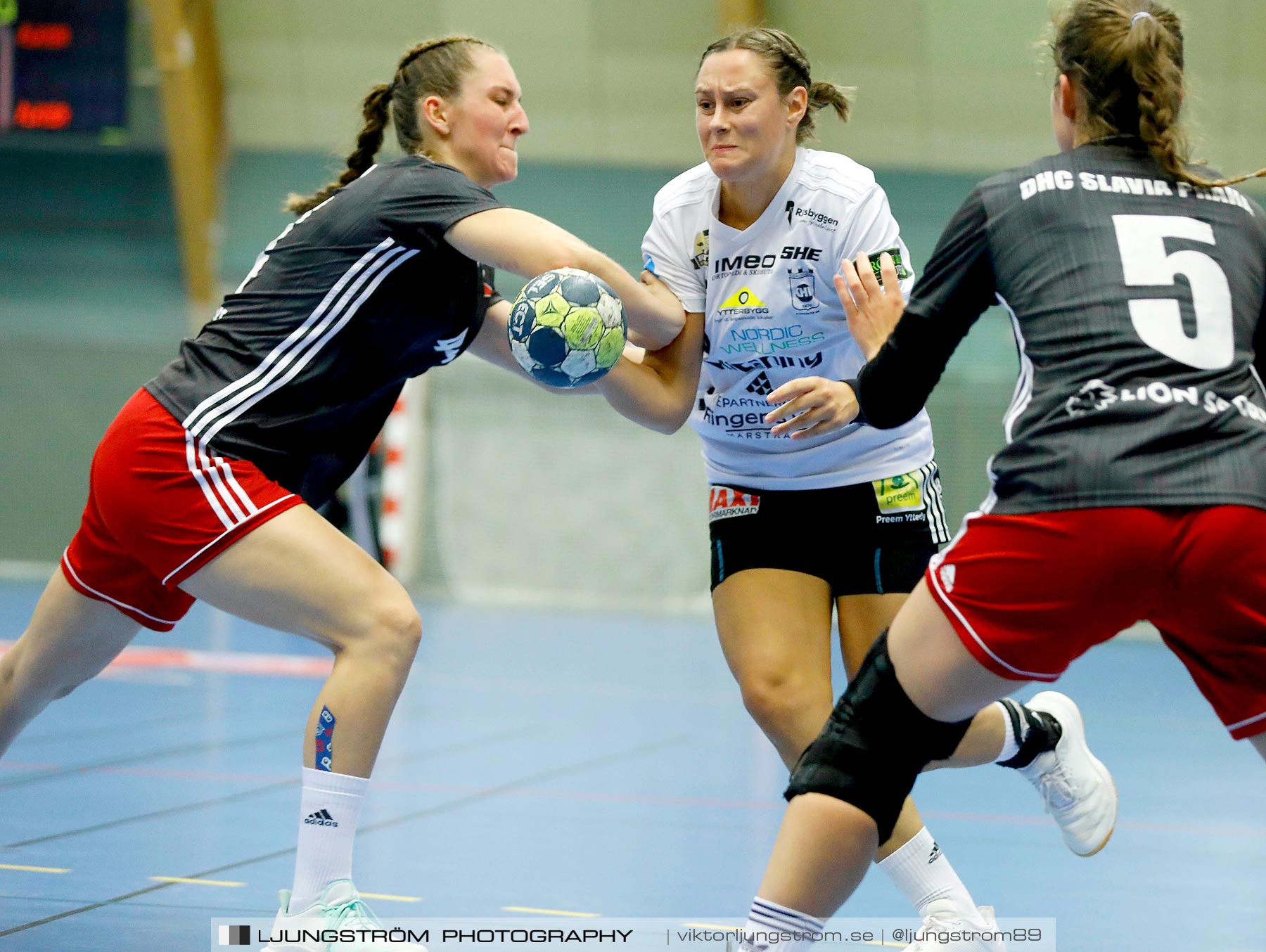 Annliz Cup DHC Slavia Praha-Kungälvs HK 21-26,dam,Skövde Idrottshall,Skövde,Sverige,Handboll,,2019,221437