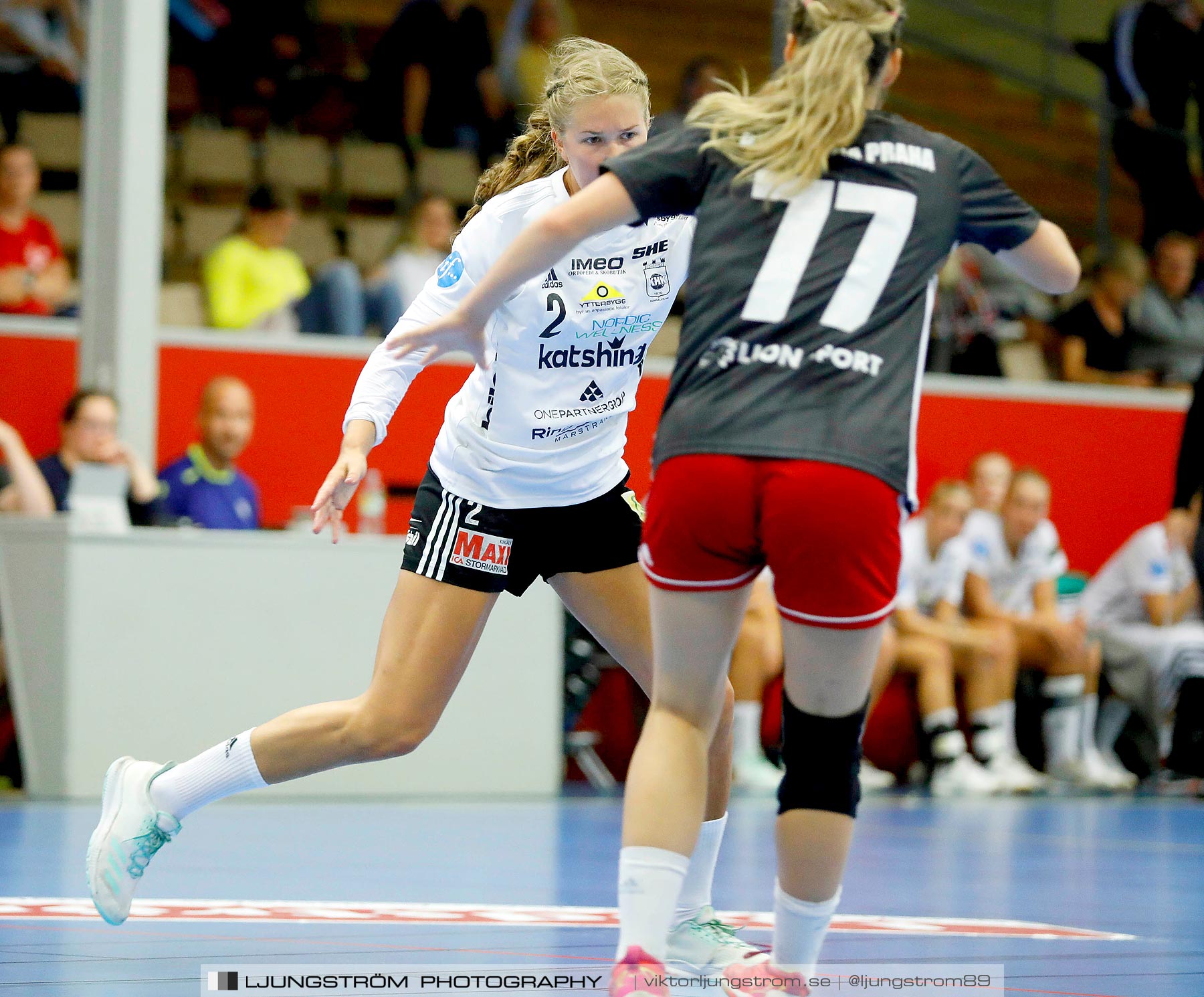 Annliz Cup DHC Slavia Praha-Kungälvs HK 21-26,dam,Skövde Idrottshall,Skövde,Sverige,Handboll,,2019,221444