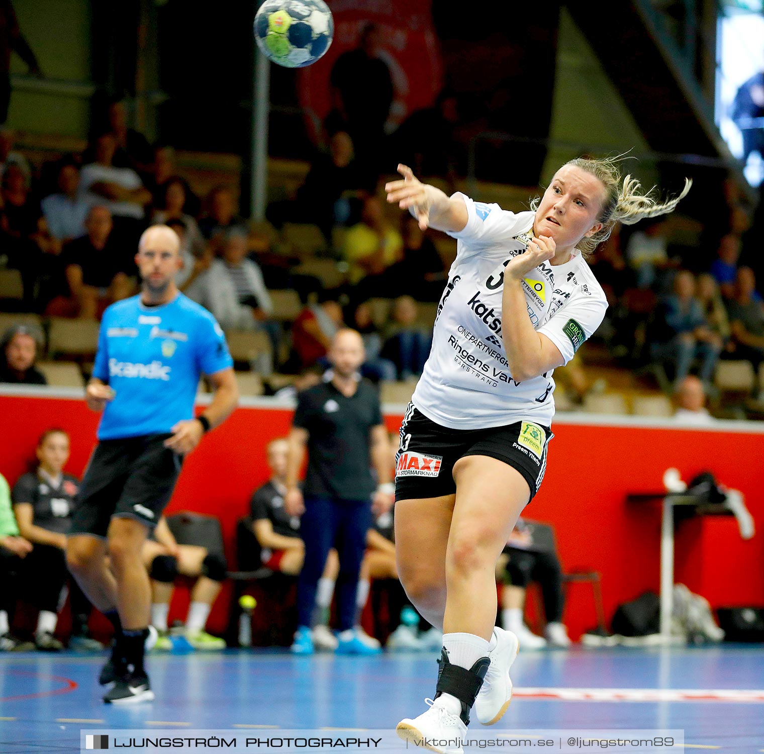 Annliz Cup DHC Slavia Praha-Kungälvs HK 21-26,dam,Skövde Idrottshall,Skövde,Sverige,Handboll,,2019,221453