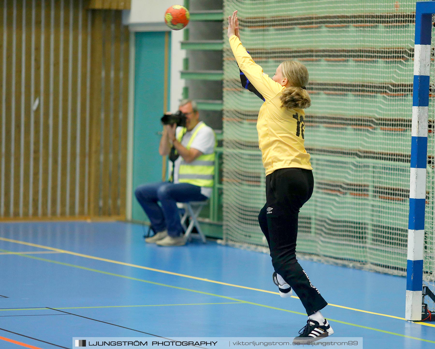 Annliz Cup F16-1 Skövde HF-Stockholmspolisen IF HF 23-16,dam,Arena Skövde,Skövde,Sverige,Handboll,,2019,221857